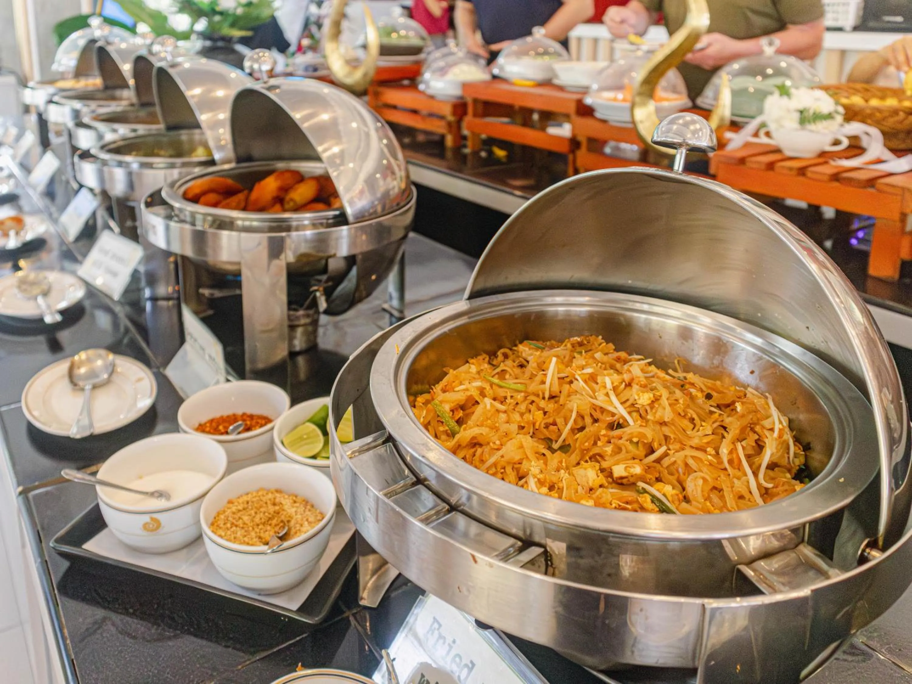 Restaurant/places to eat in Lanta Sand Resort & Spa