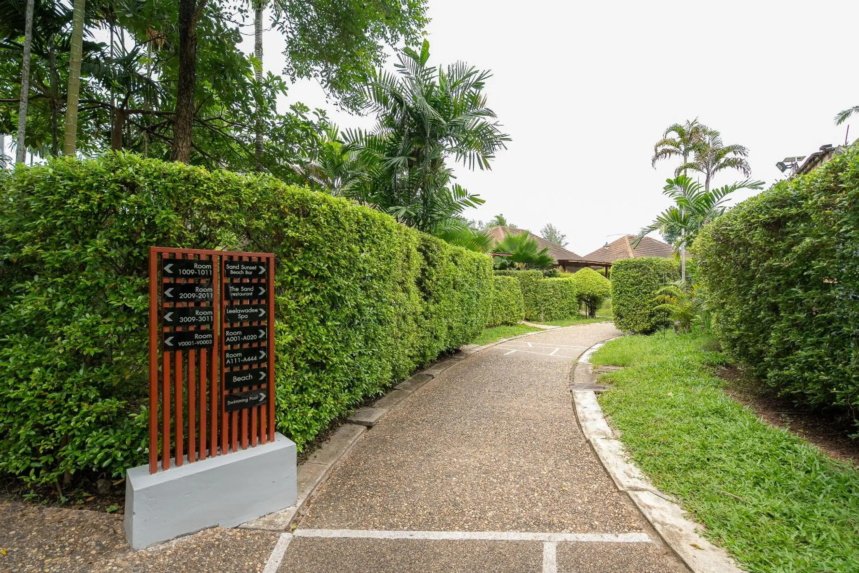 Facade/entrance in Lanta Sand Resort & Spa Facade/entrance in Lanta Sand Resort & Spa