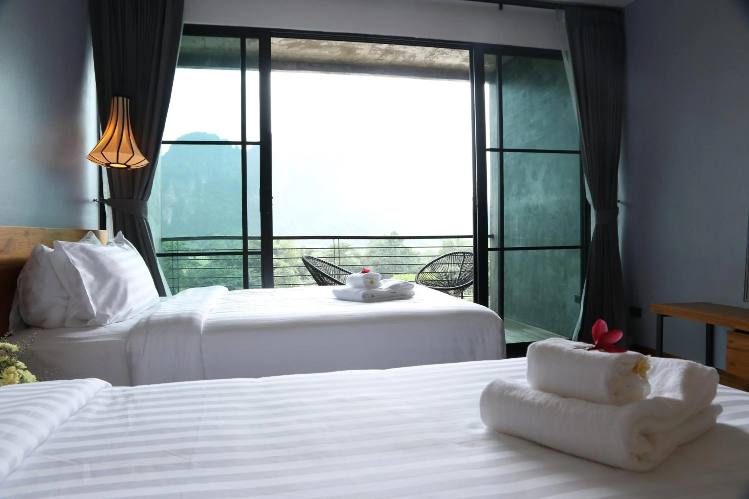 TV and multimedia, Bed in Inthira Vangvieng