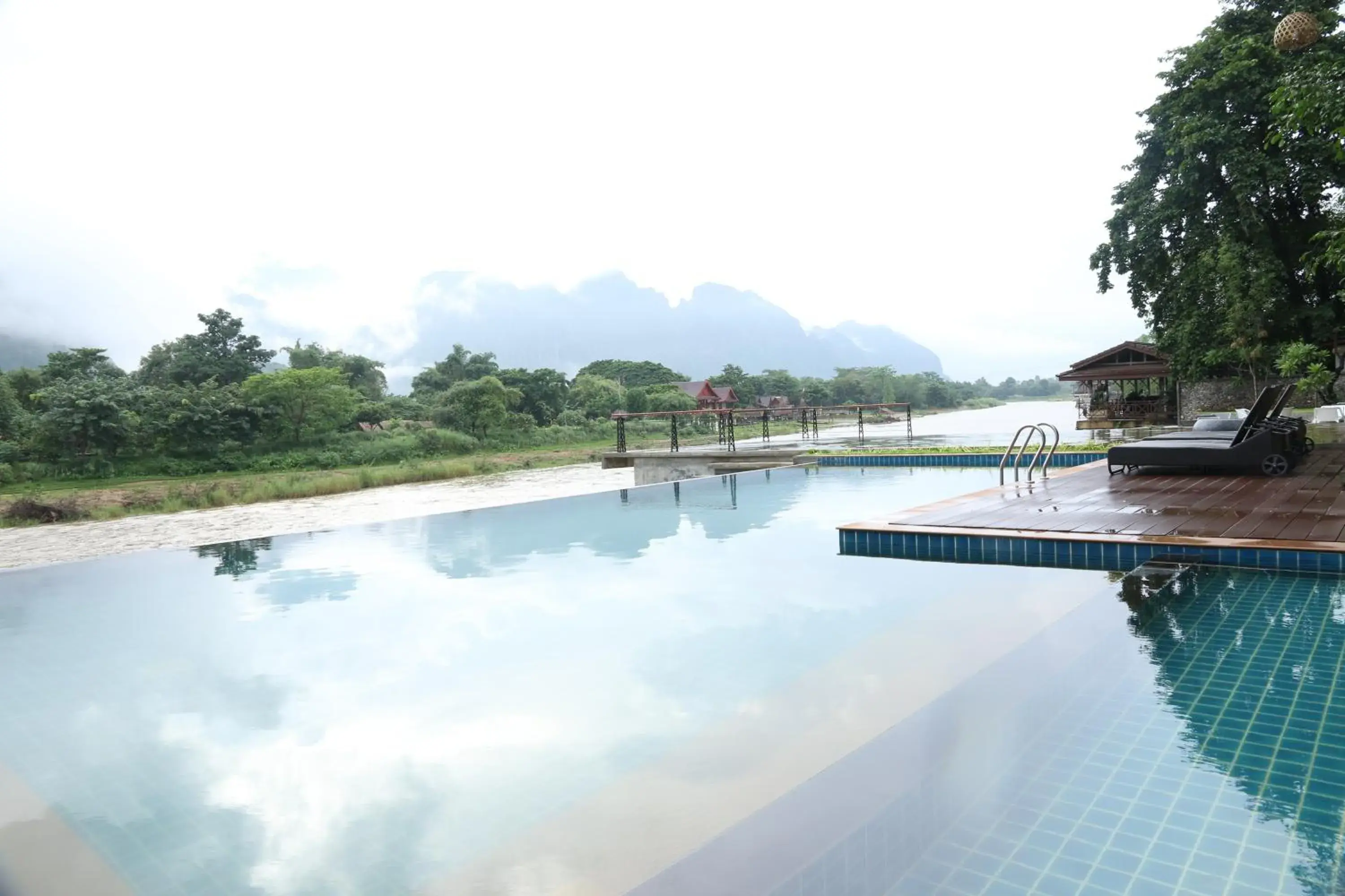 Swimming pool in Inthira Vangvieng Swimming pool in Inthira Vangvieng