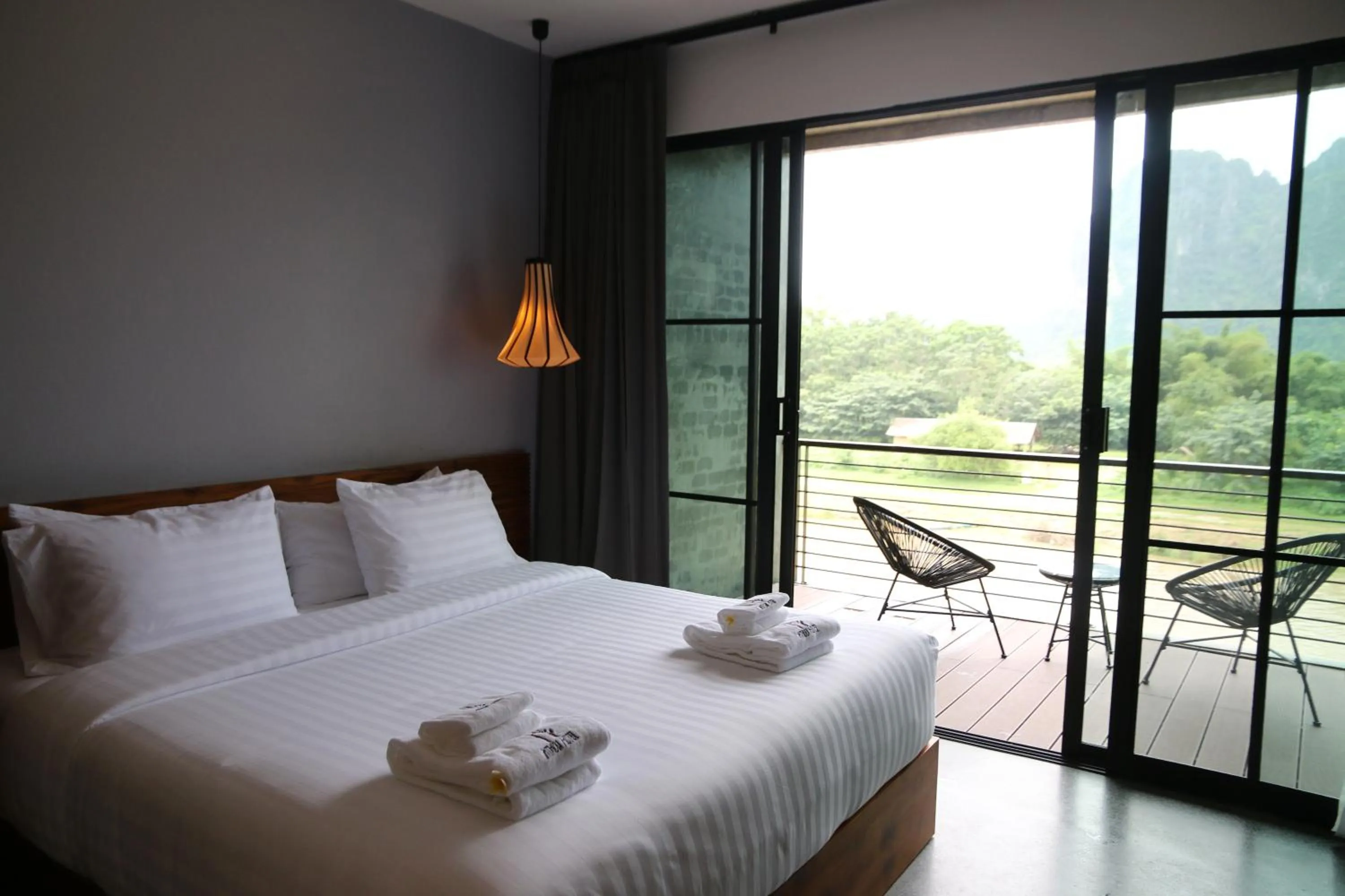 TV and multimedia, Bed in Inthira Vangvieng