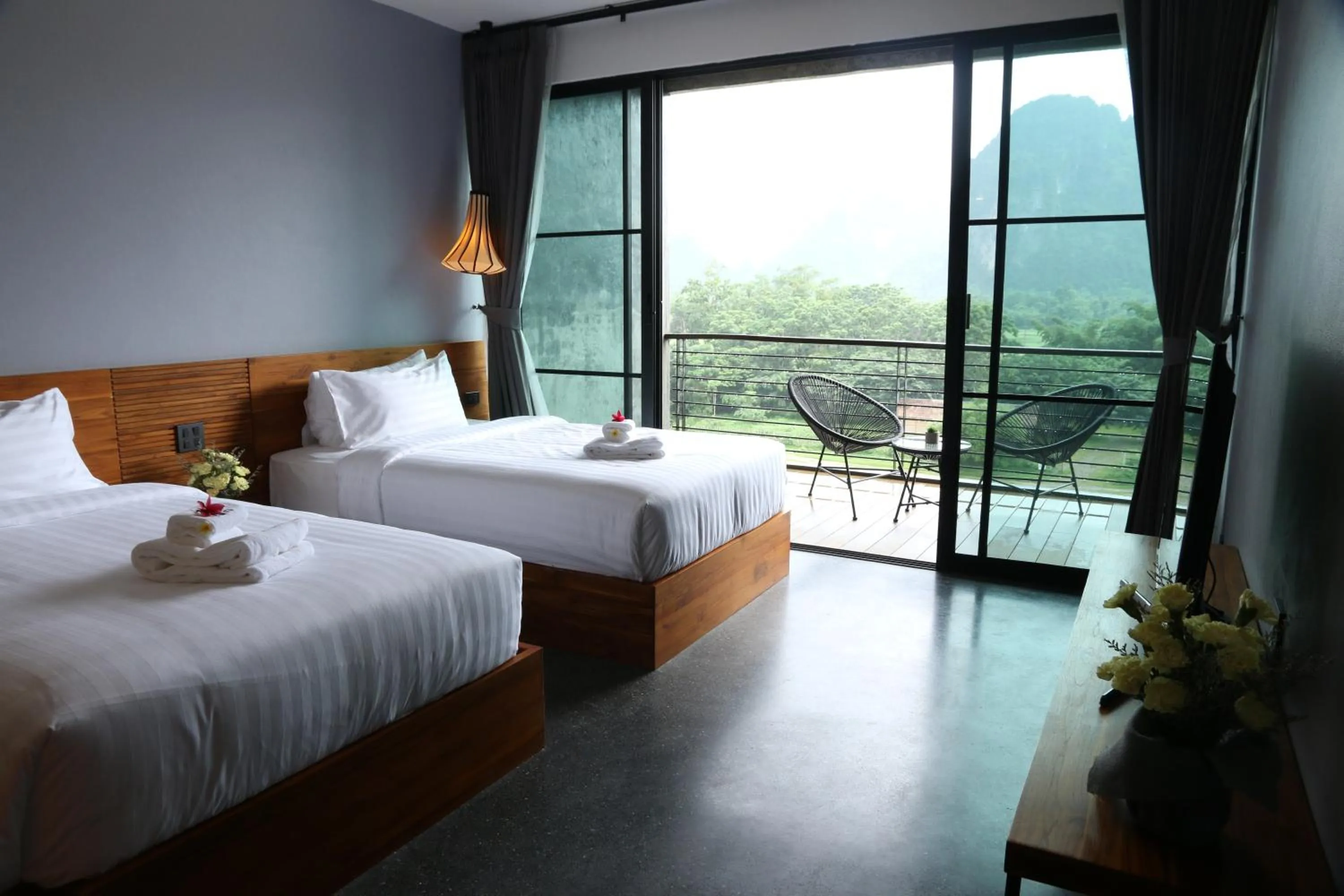 TV and multimedia, Bed in Inthira Vangvieng