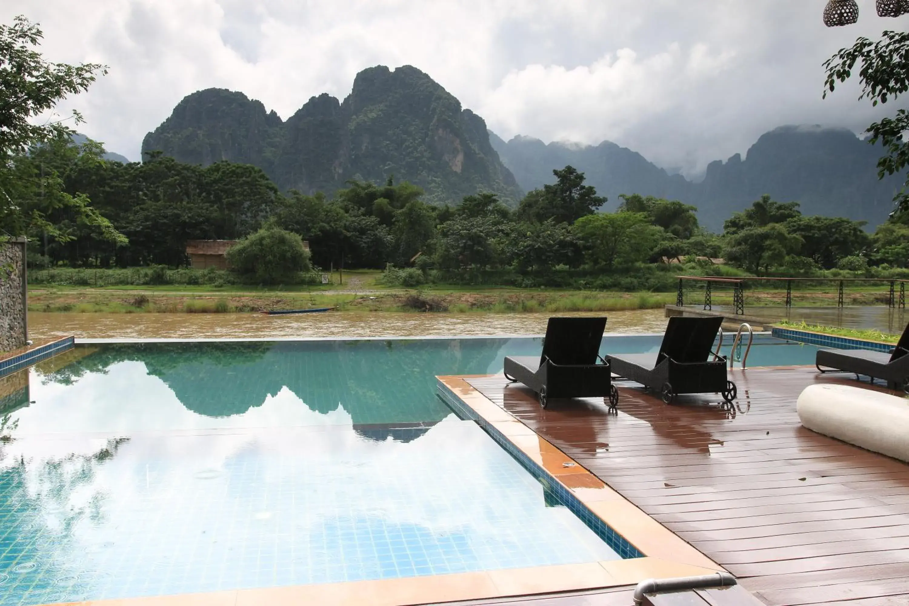 Mountain view in Inthira Vangvieng Mountain view in Inthira Vangvieng
