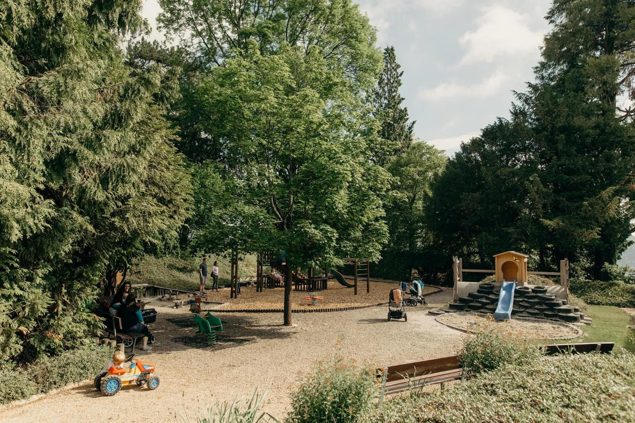 Children play ground in Bienenberg - Das Genusshotel im Grünen - Liestal