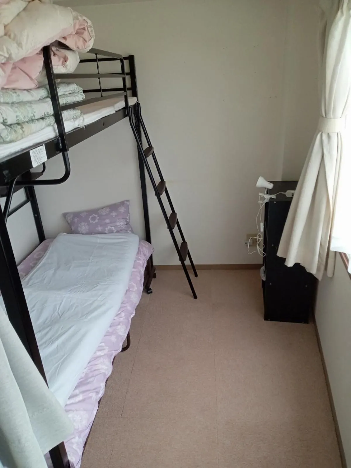 bunk bed, Bed in Sapporo Guest House Nariya
