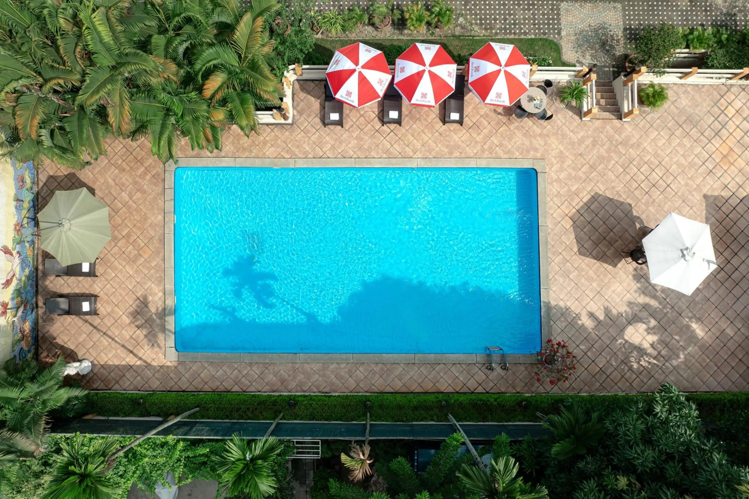 Swimming pool in Oriental Palace Apartments Hanoi
