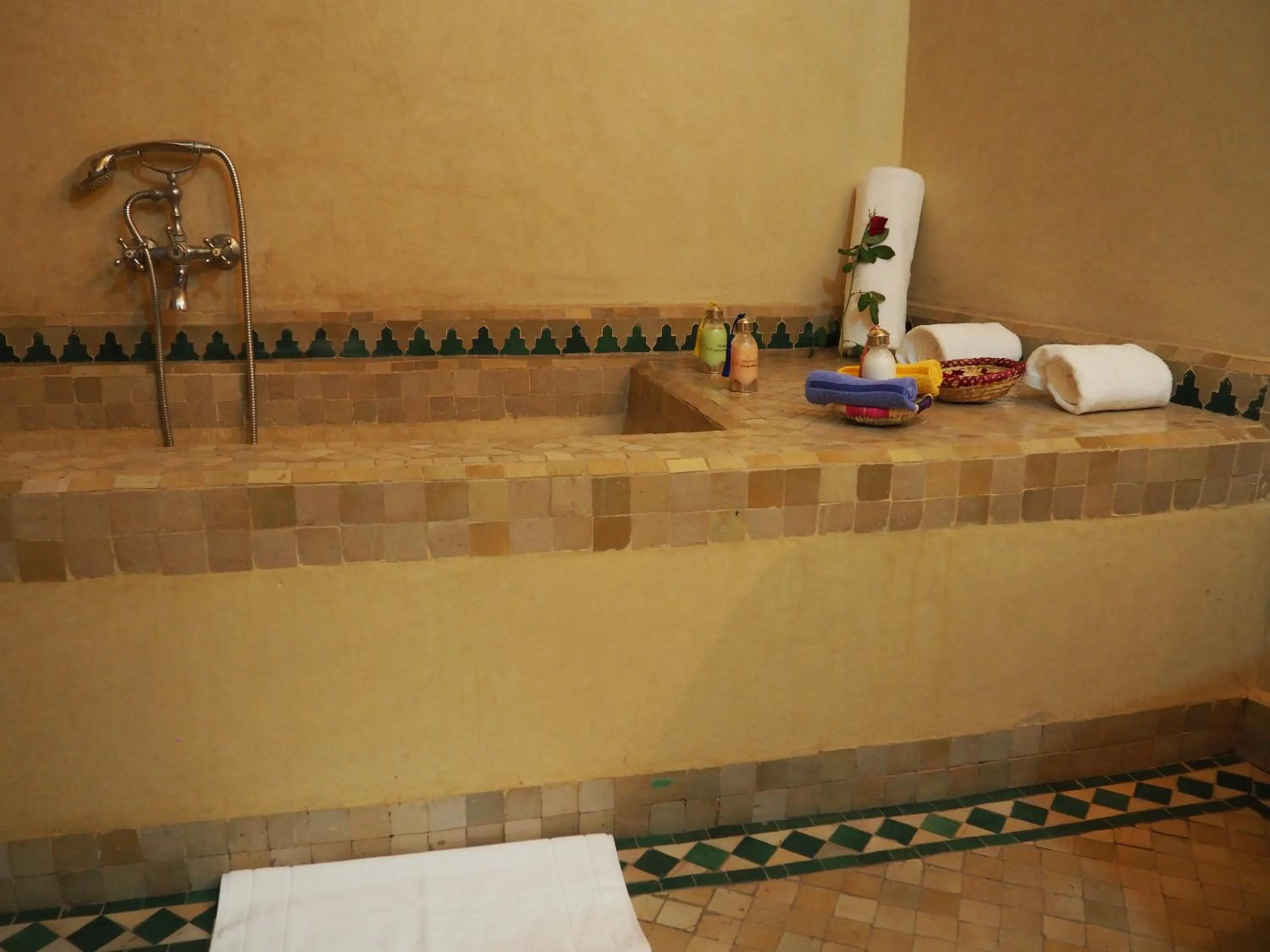 Bathroom in Riad Ciel d'Orient