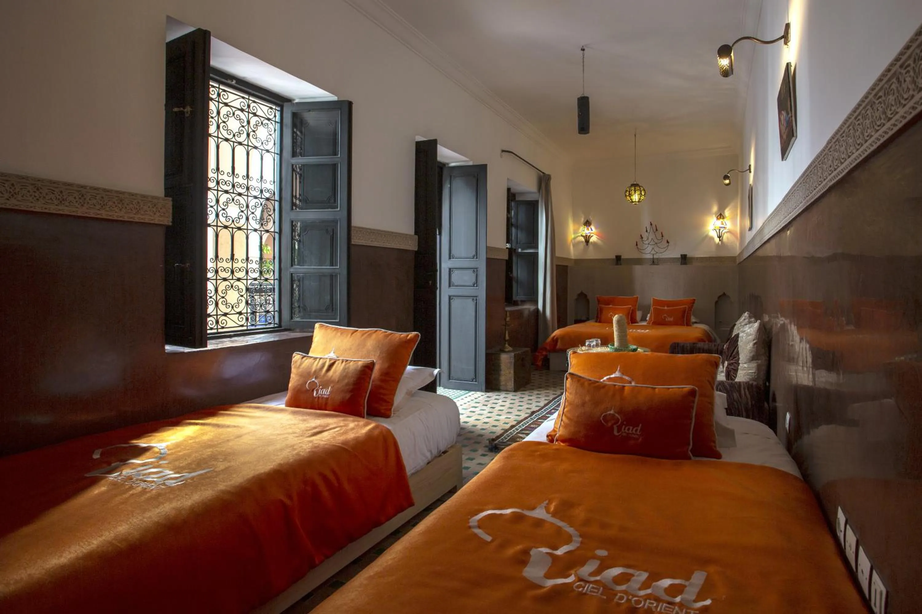 Photo of the whole room, Bed in Riad Ciel d'Orient