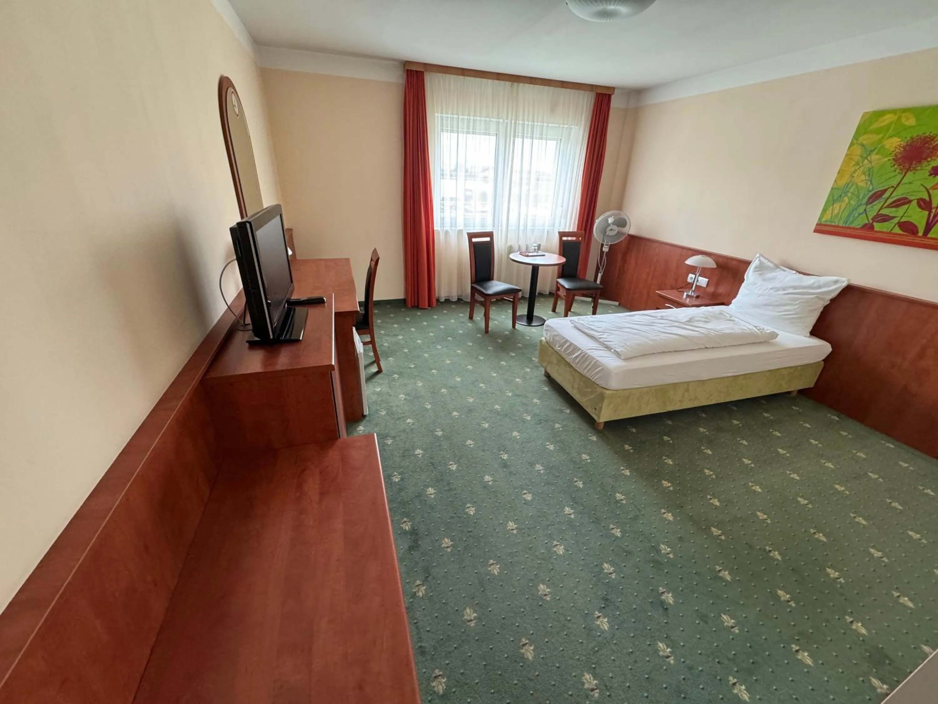 Bed in Hotel Breitenlee