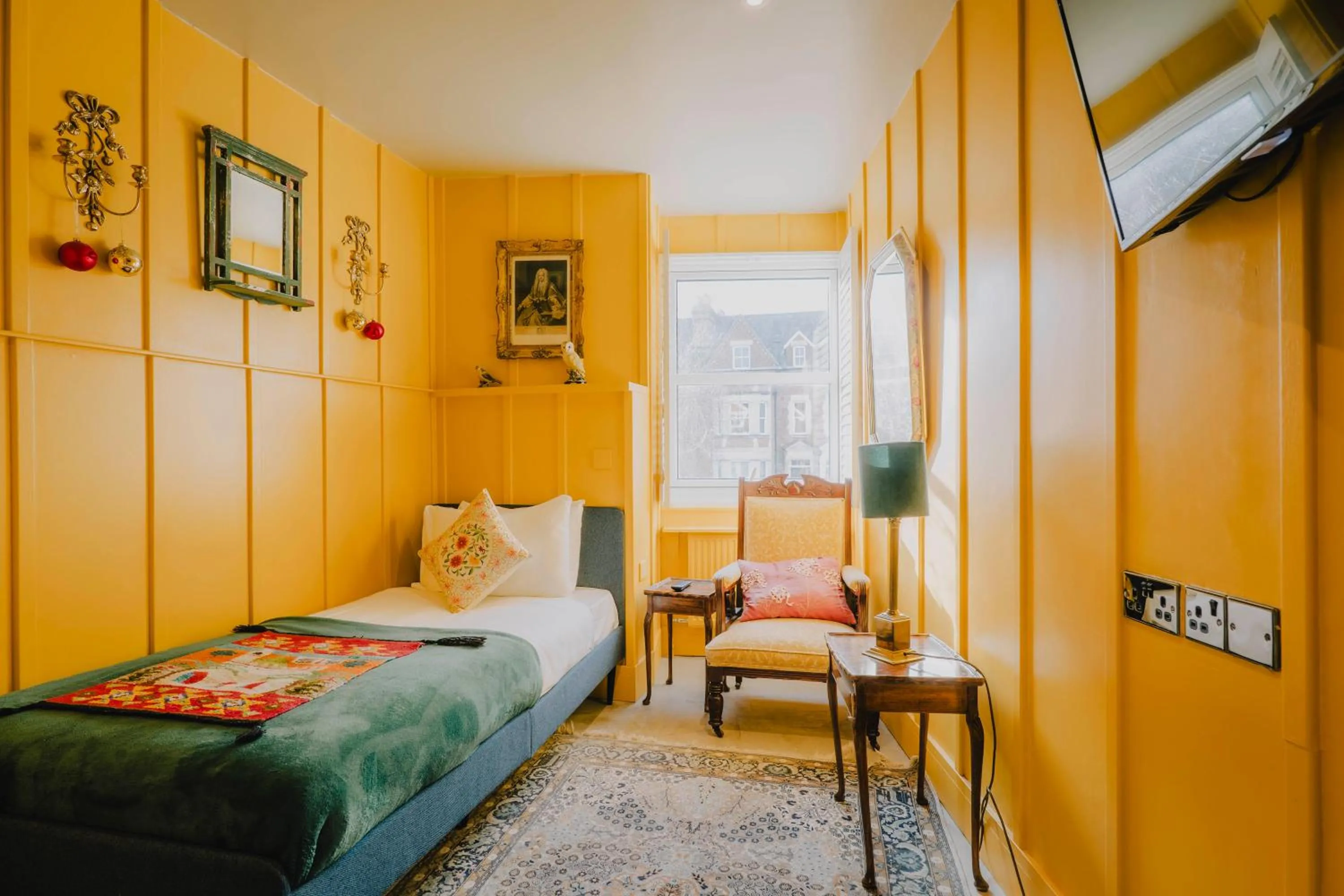 Bedroom, Bed in The Galaxie