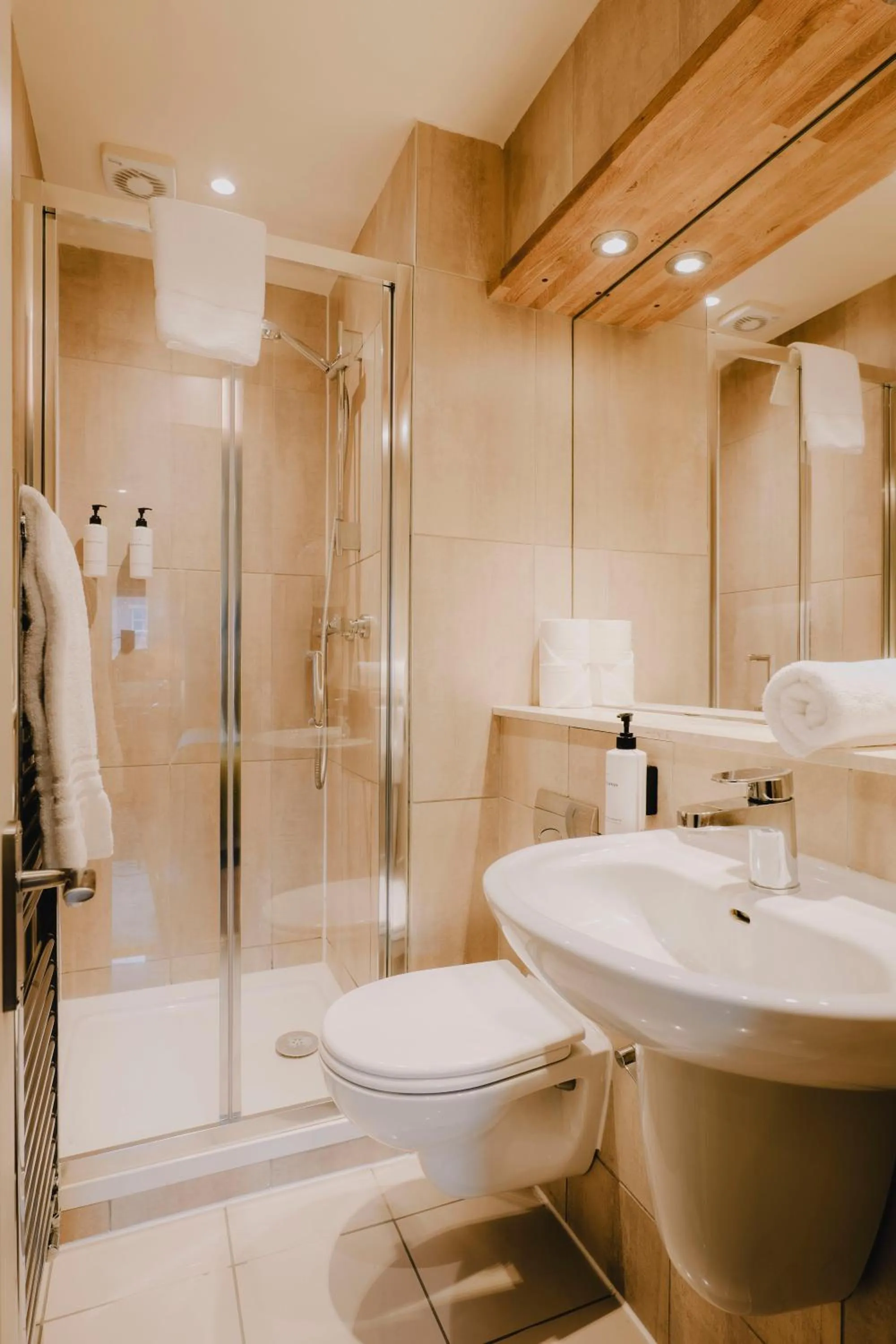 Bathroom in The Galaxie