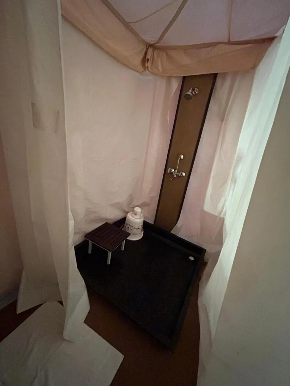 Bathroom, Bed in Dhora Desert Resort And Spa