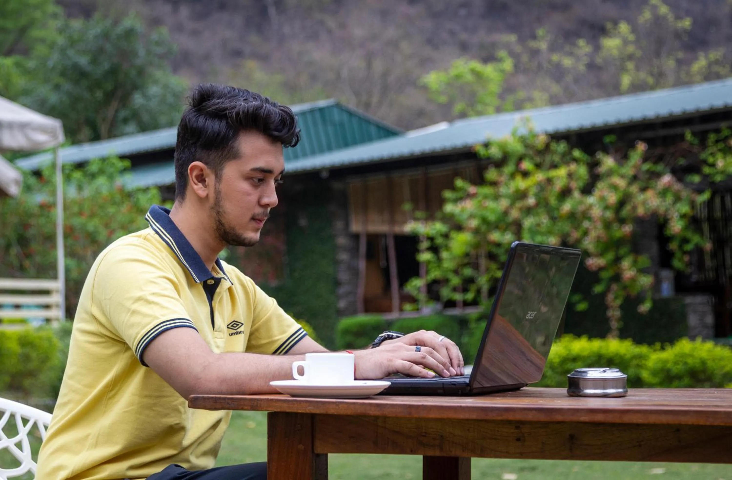Garden in Banyan By The Ganges
