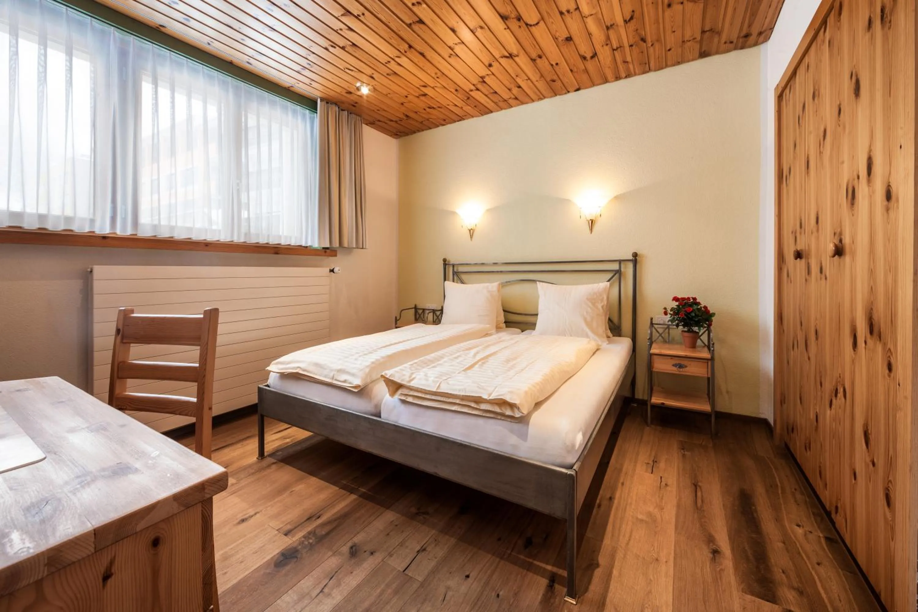 Bedroom, Bed in Hotel Astoria