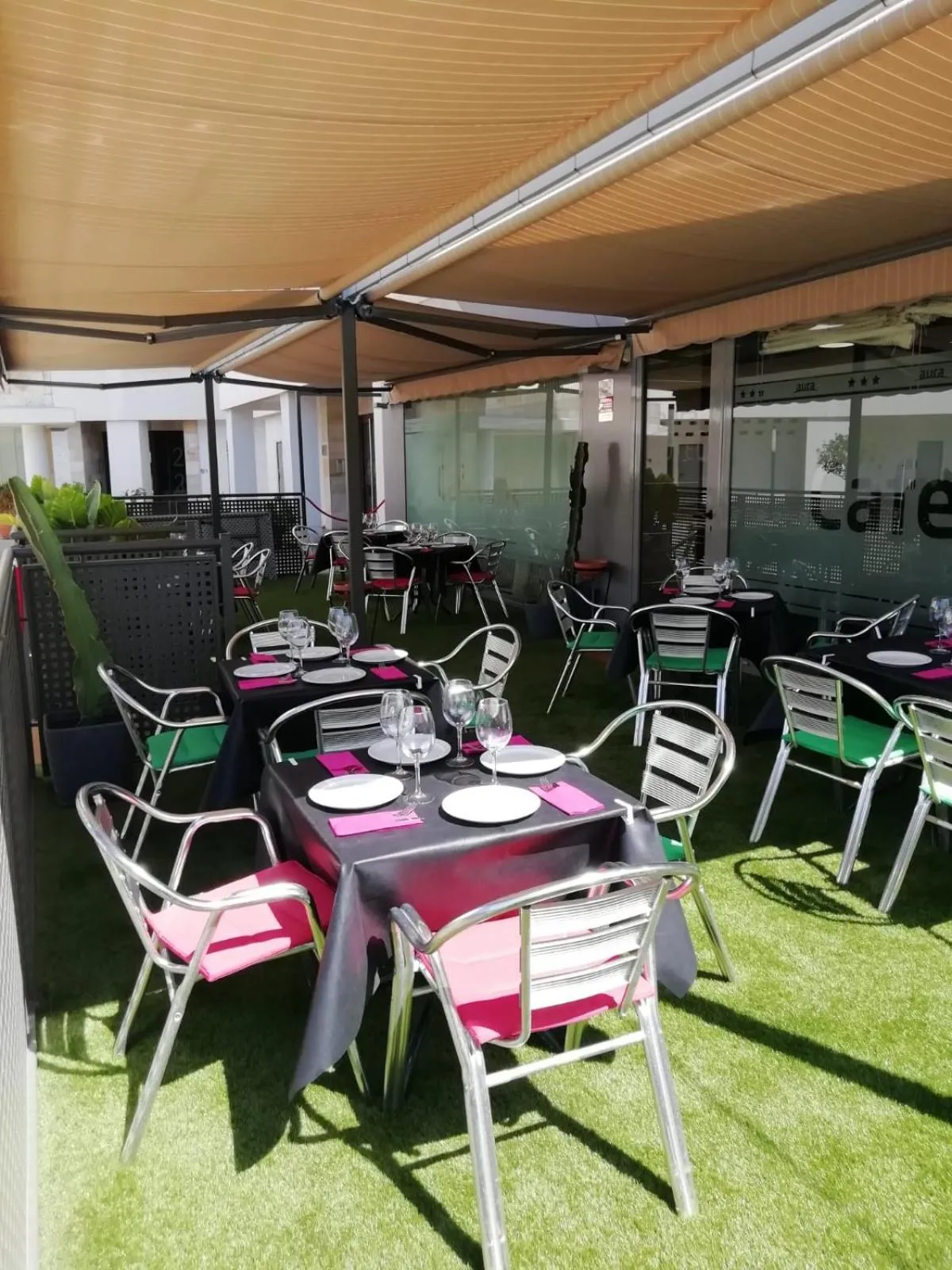 Restaurant/places to eat in Sercotel Aura Algeciras