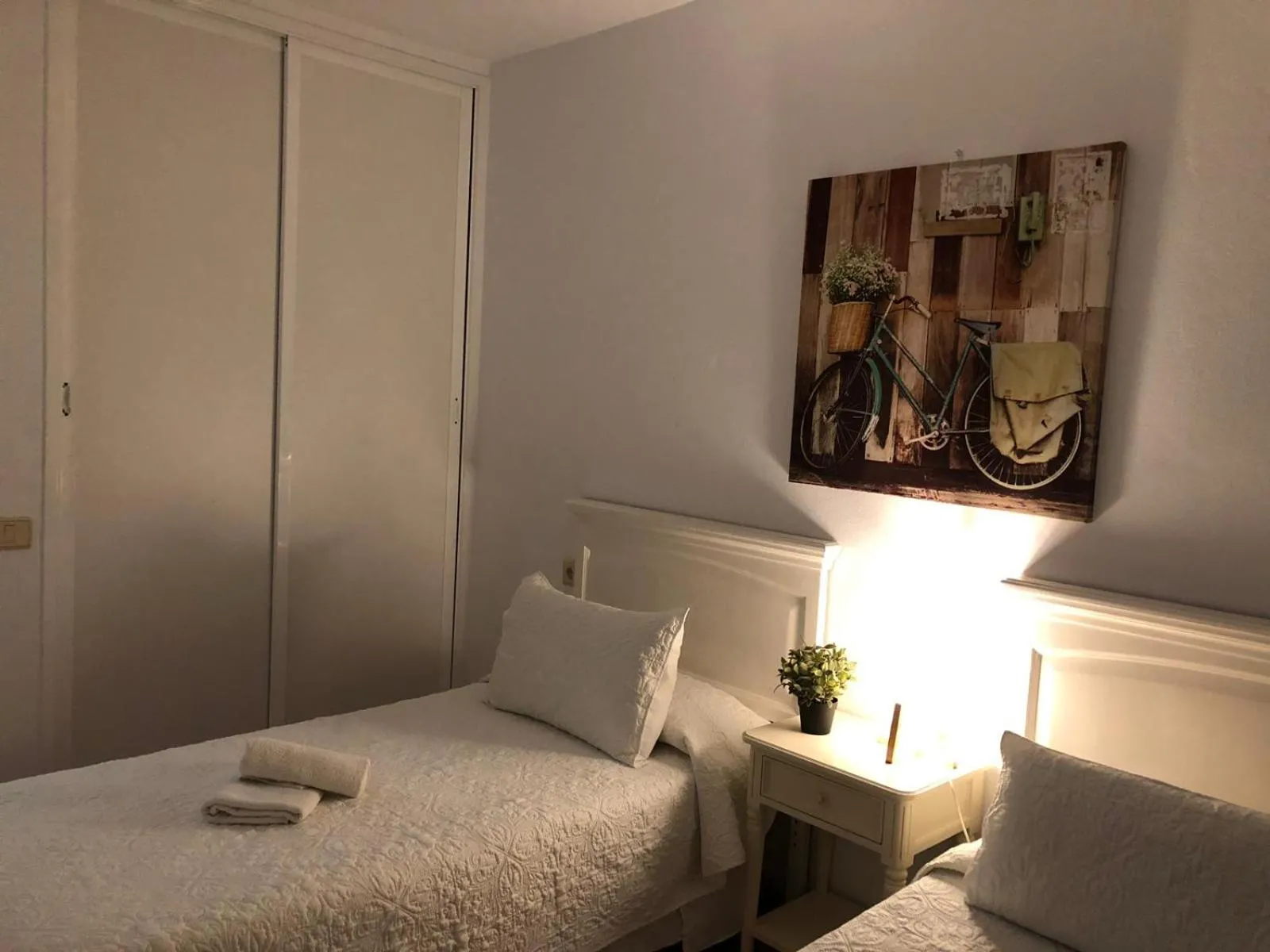 Bedroom, Bed in Apartamento Centrico Corrralejo