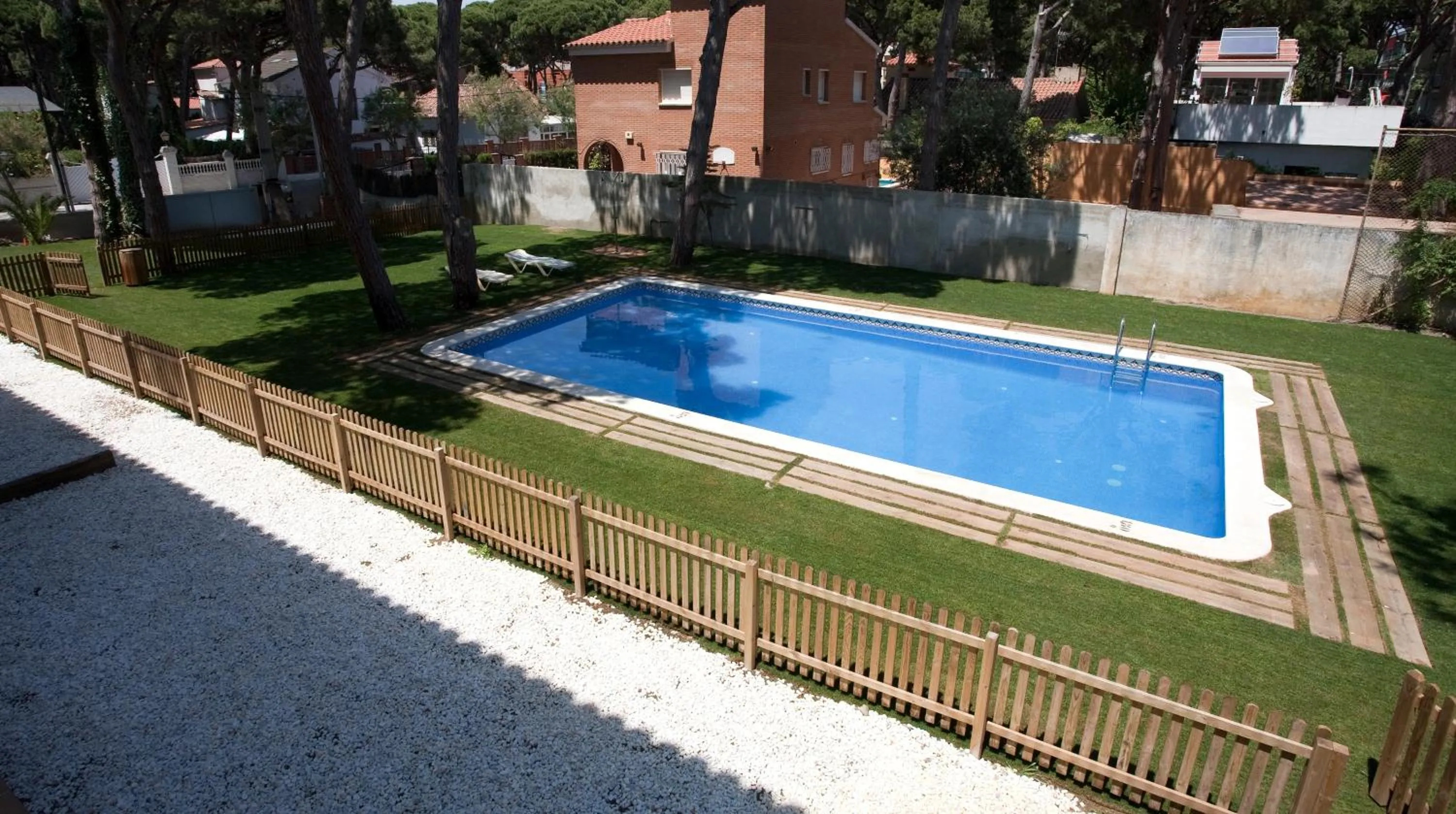 Swimming pool in SG Marina 54 Apartments
