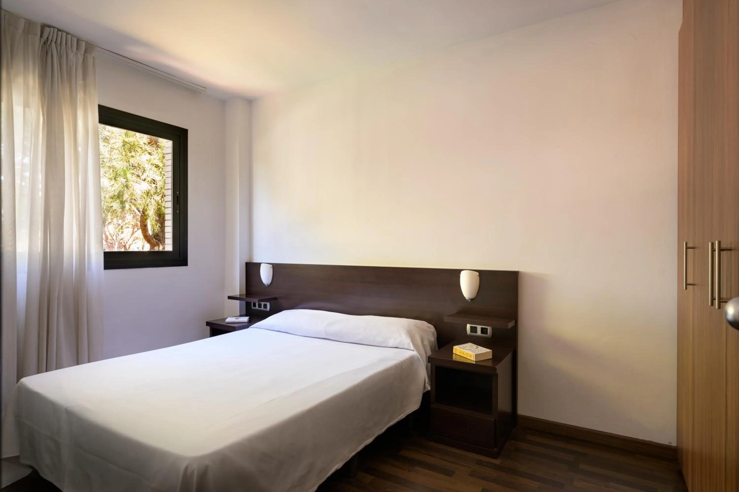 Bed in SG Marina 54 Apartments