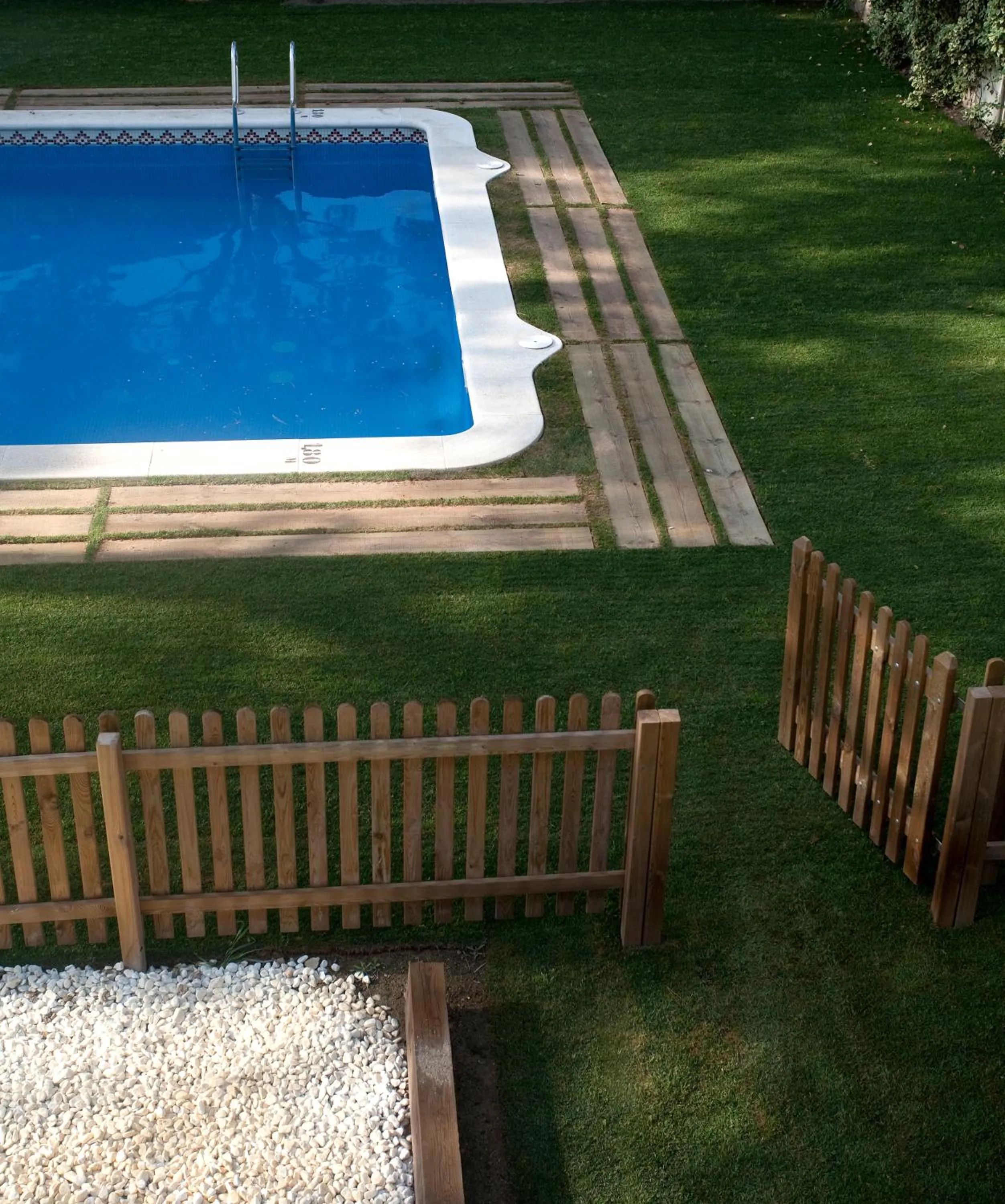 Swimming pool in SG Marina 54 Apartments