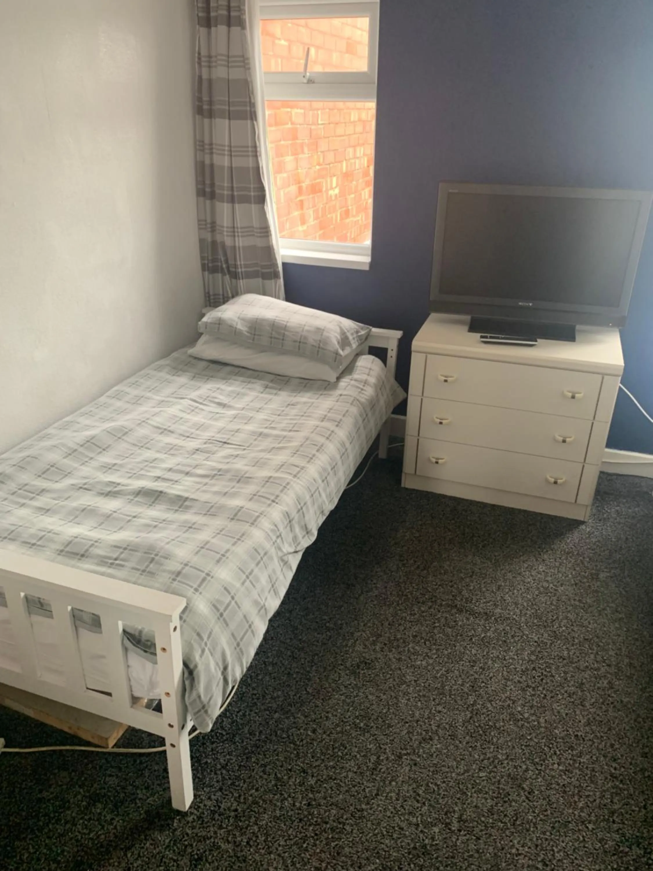 Bedroom, Bed in Alderley Hotel Blackpool