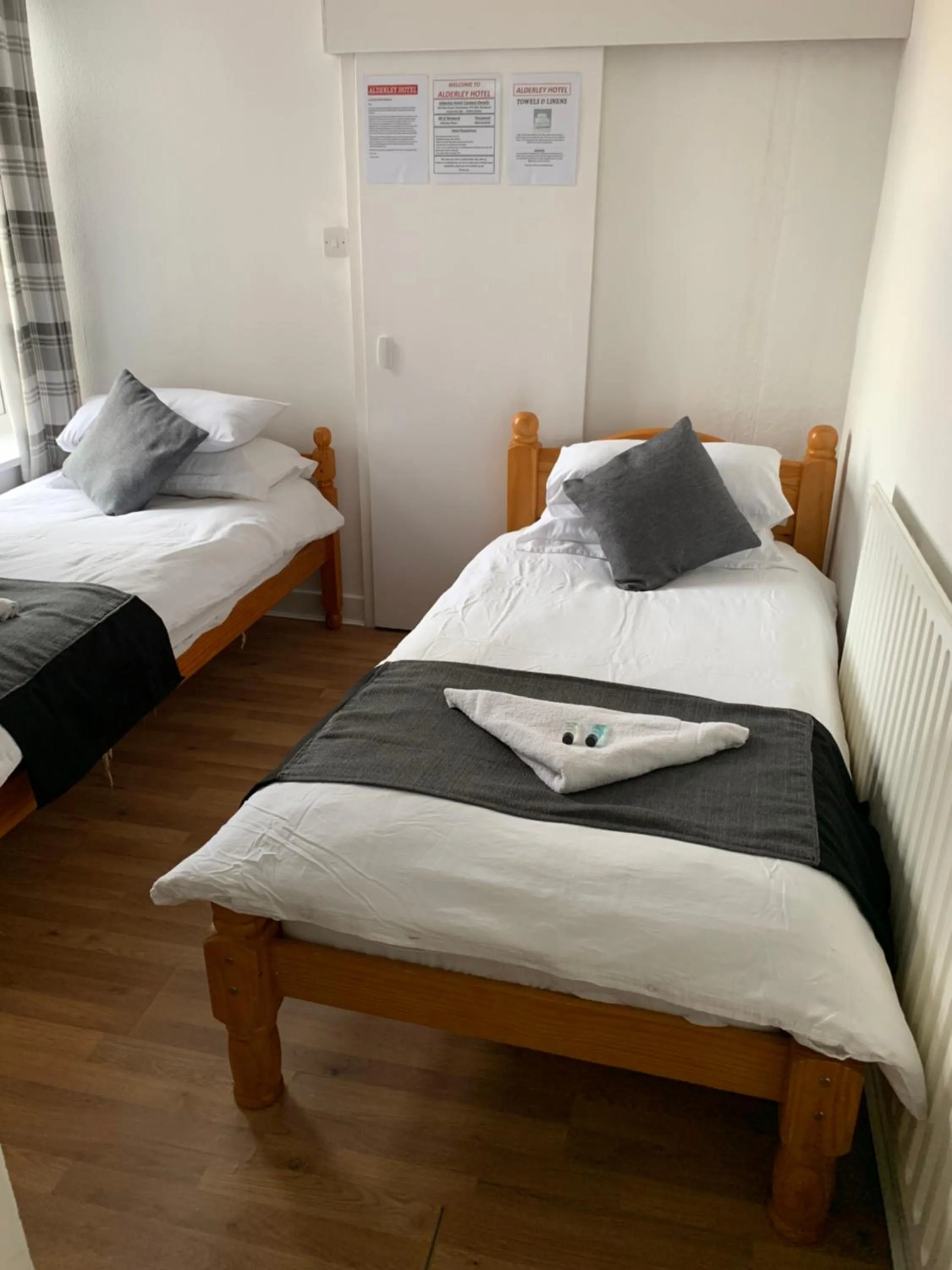 Bedroom, Bed in Alderley Hotel Blackpool