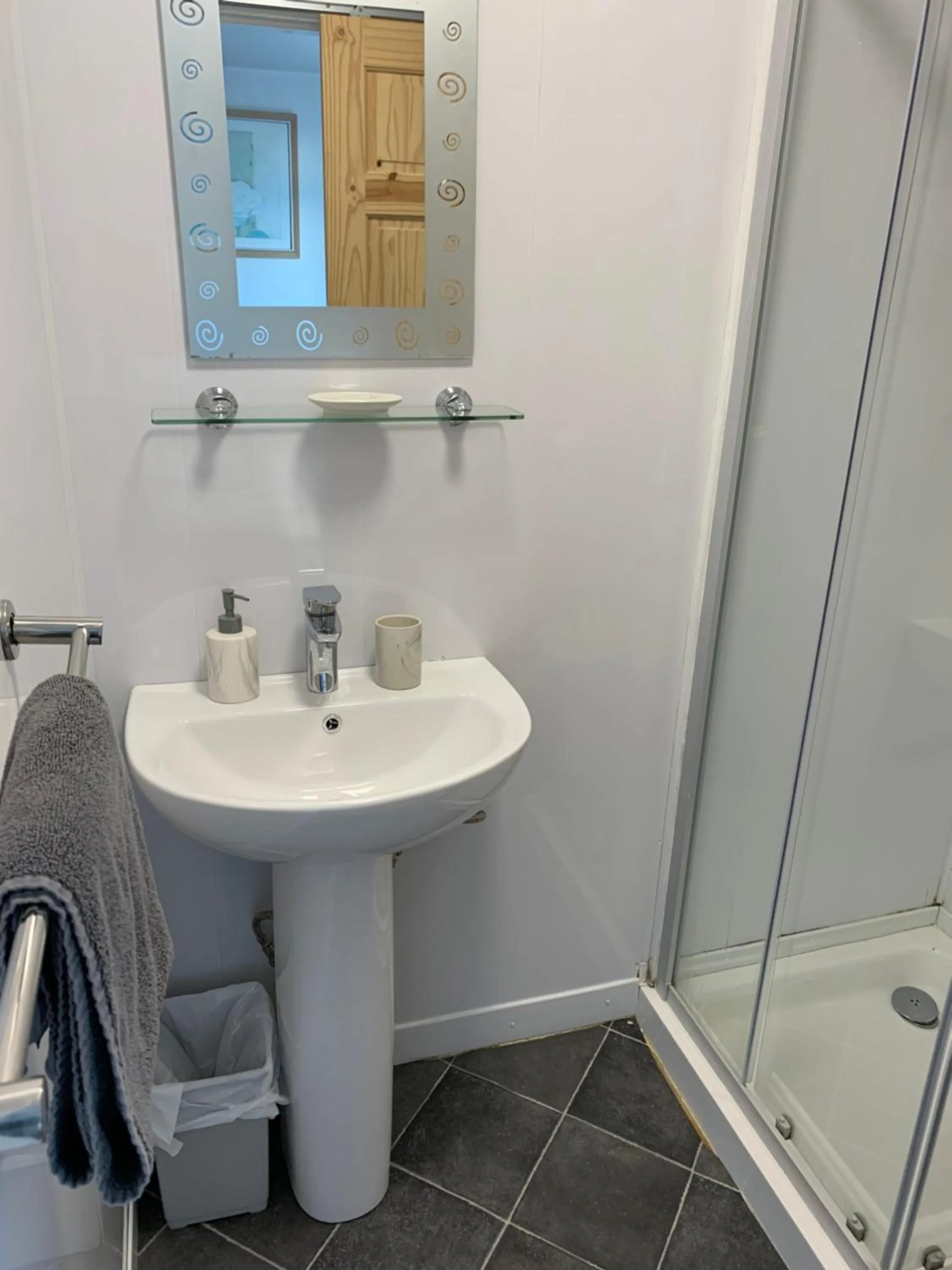 Bathroom in Alderley Hotel Blackpool