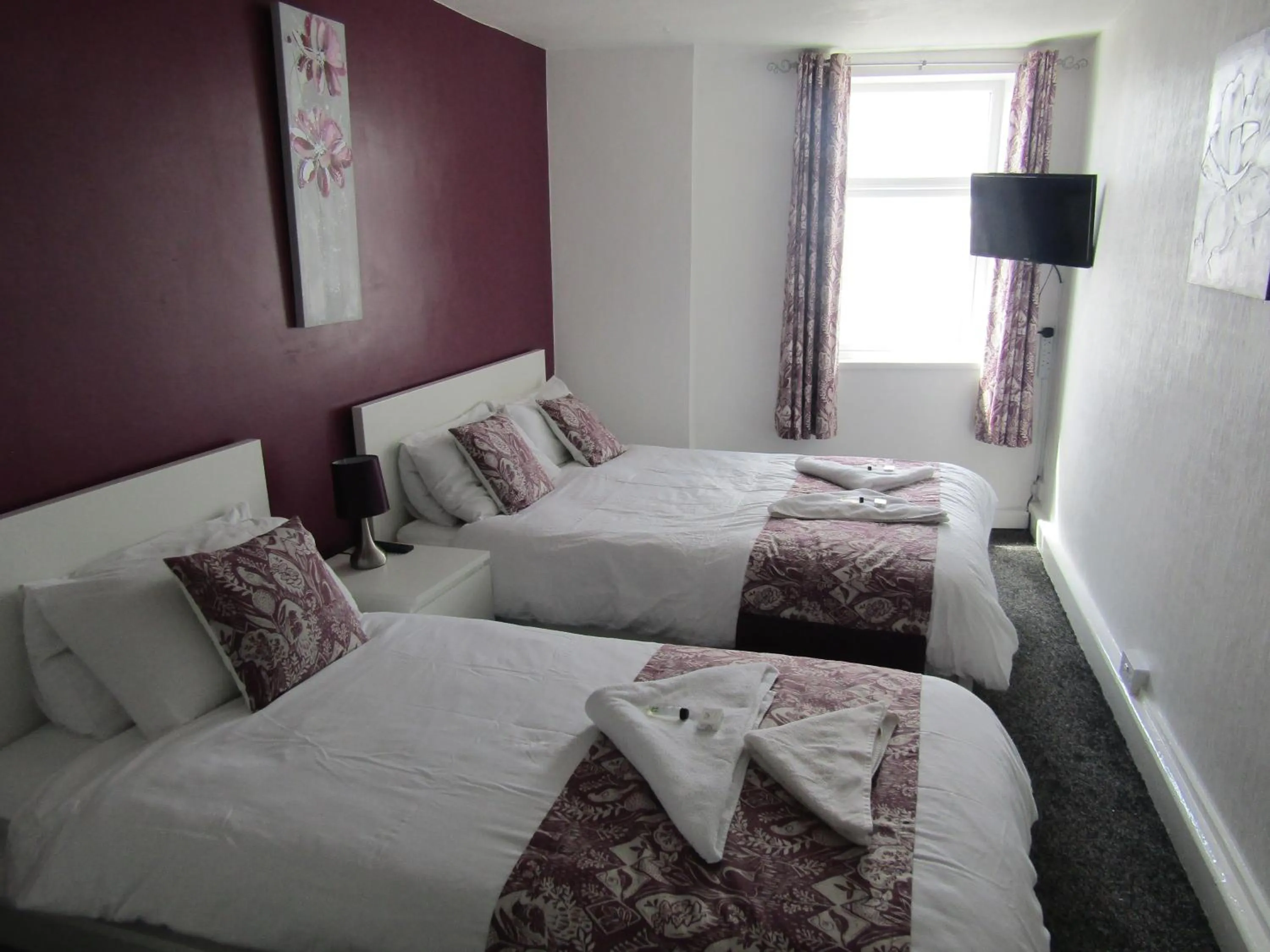 Bedroom, Bed in Alderley Hotel Blackpool
