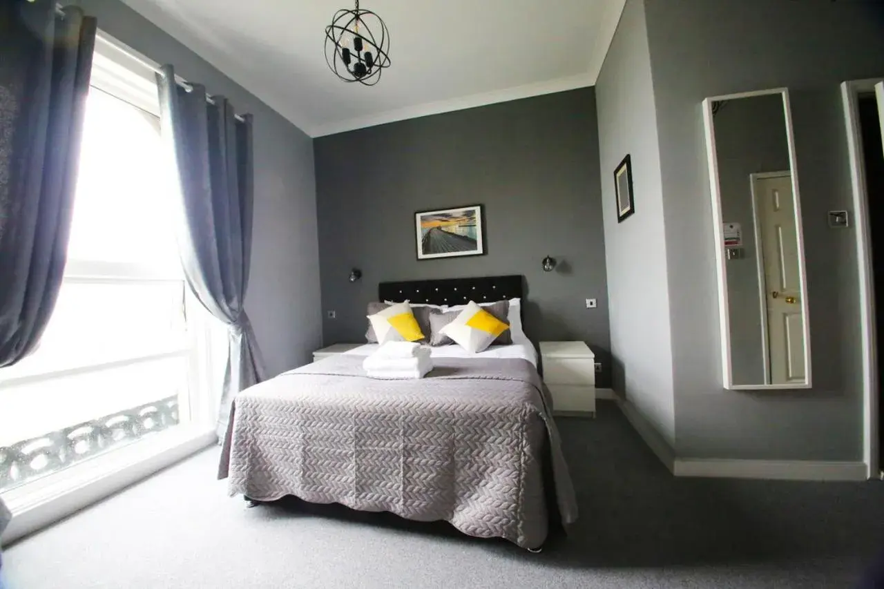 Bed in The Lansdowne Bed in The Lansdowne