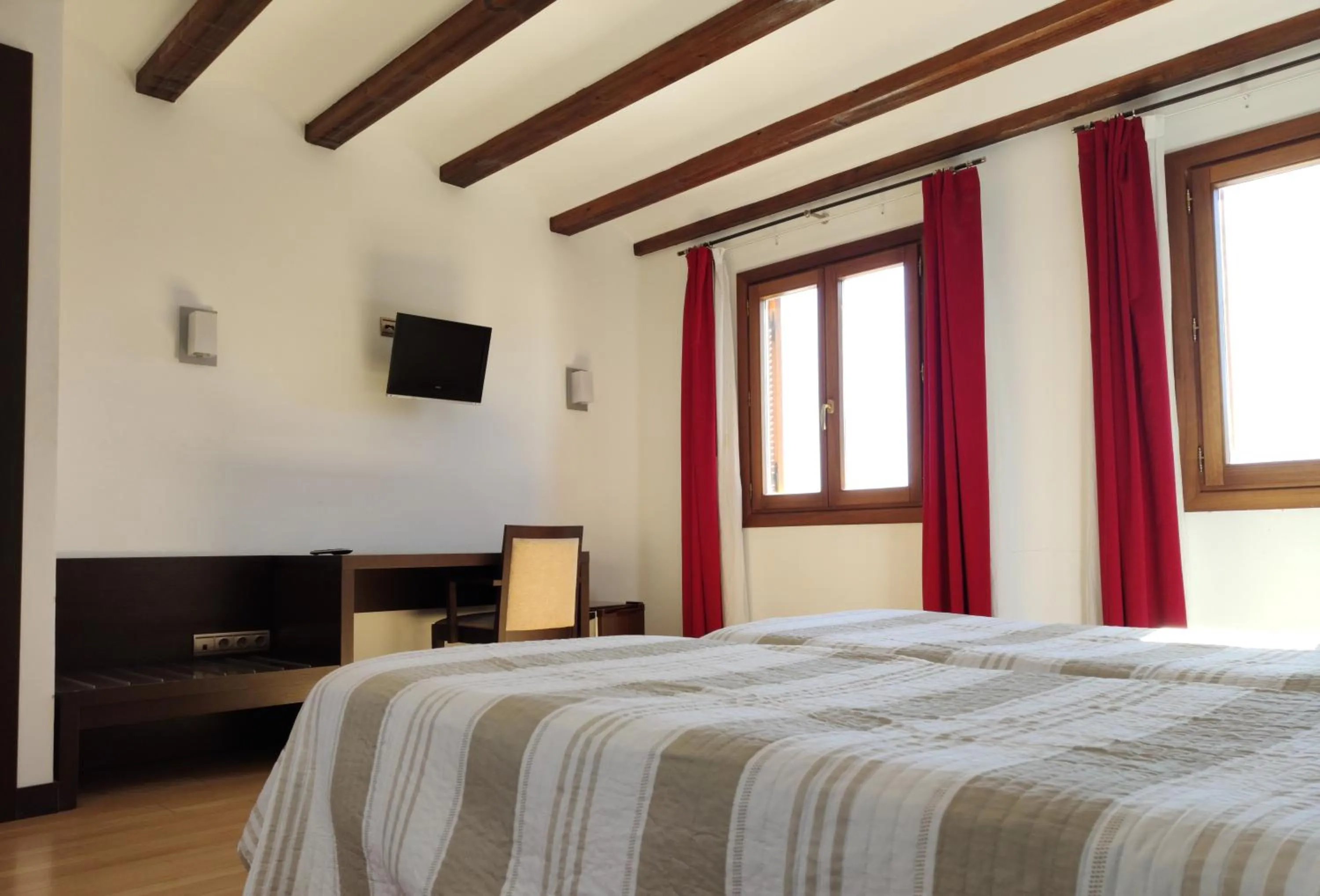 Photo of the whole room in Hotel Rey Sancho