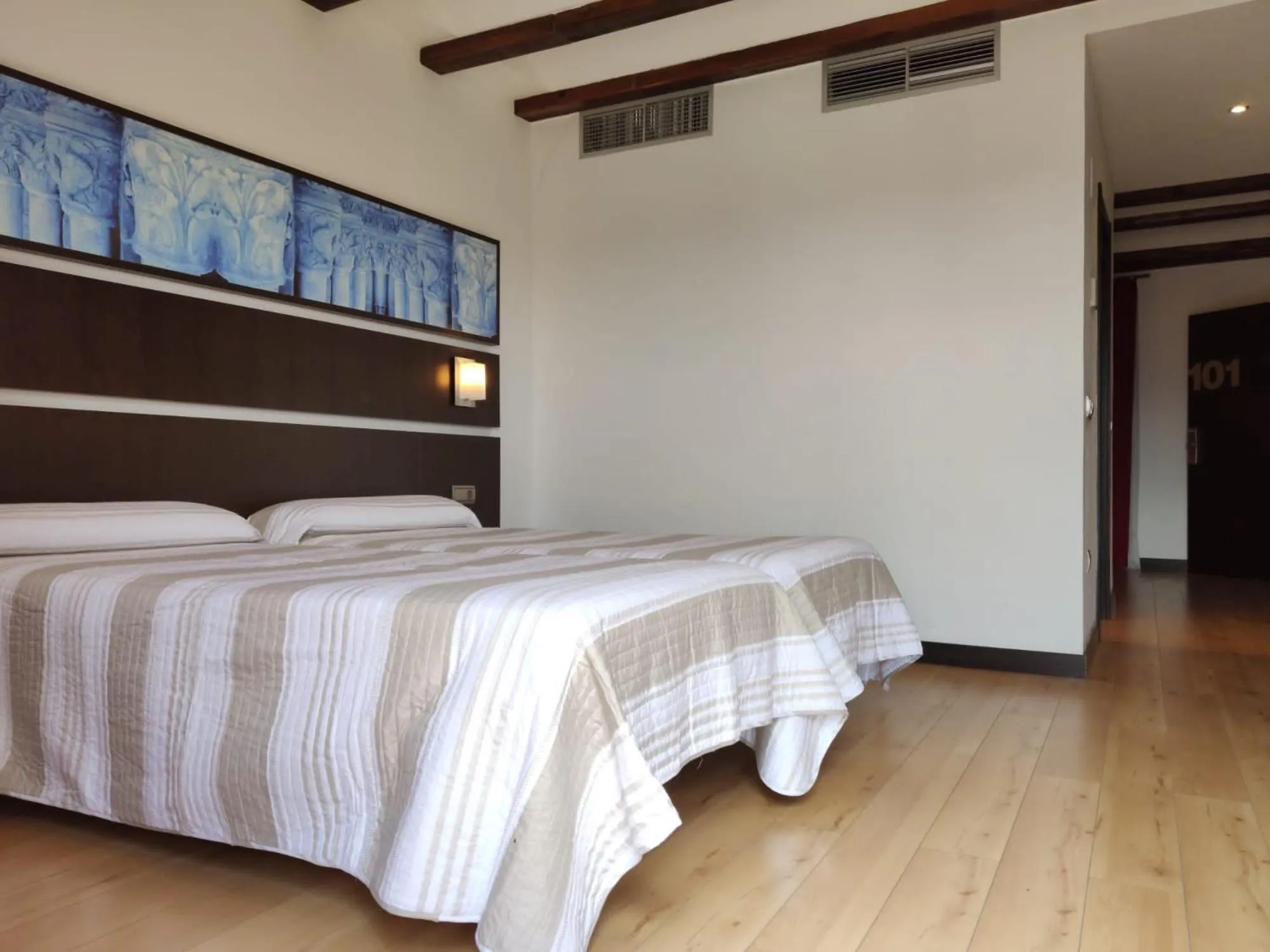 Bed in Hotel Rey Sancho