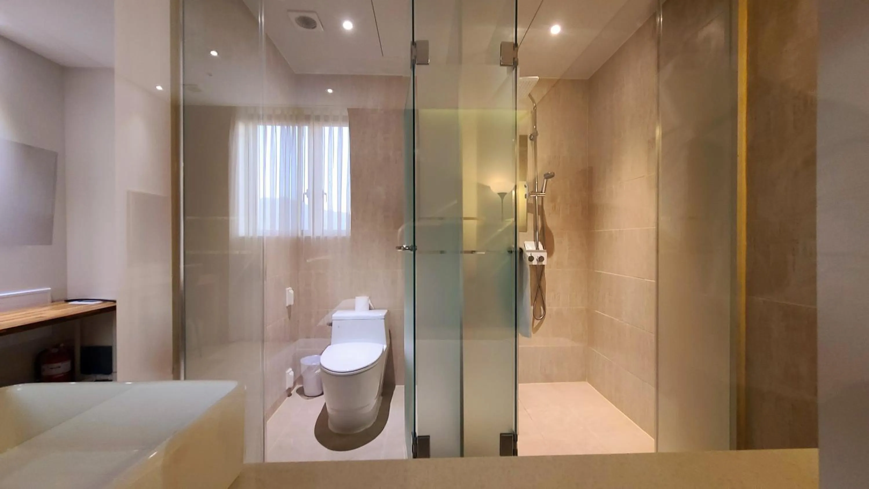 Bathroom in Benikea Hotel Yangsan