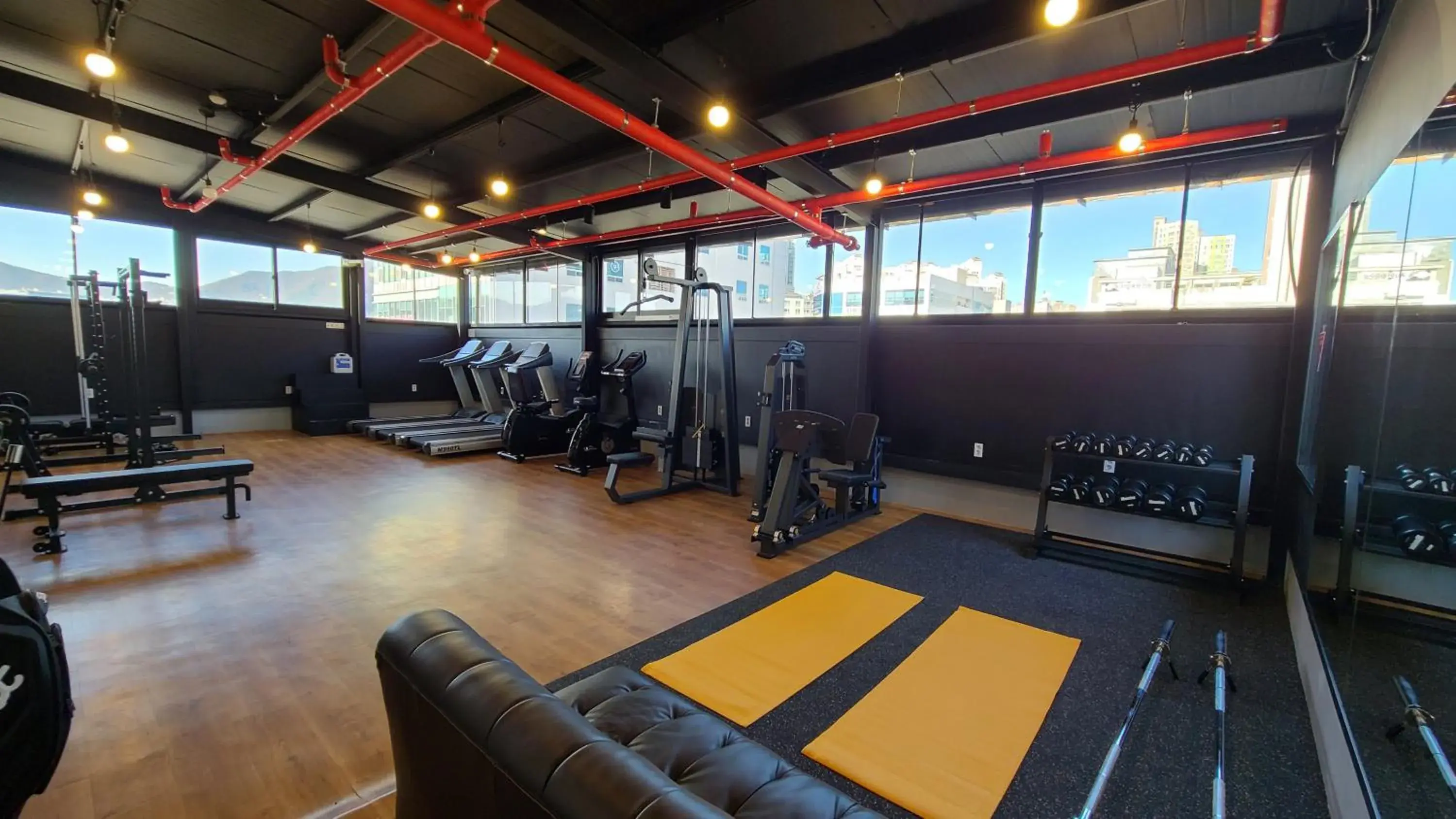 Fitness centre/facilities in Benikea Hotel Yangsan Fitness centre/facilities in Benikea Hotel Yangsan
