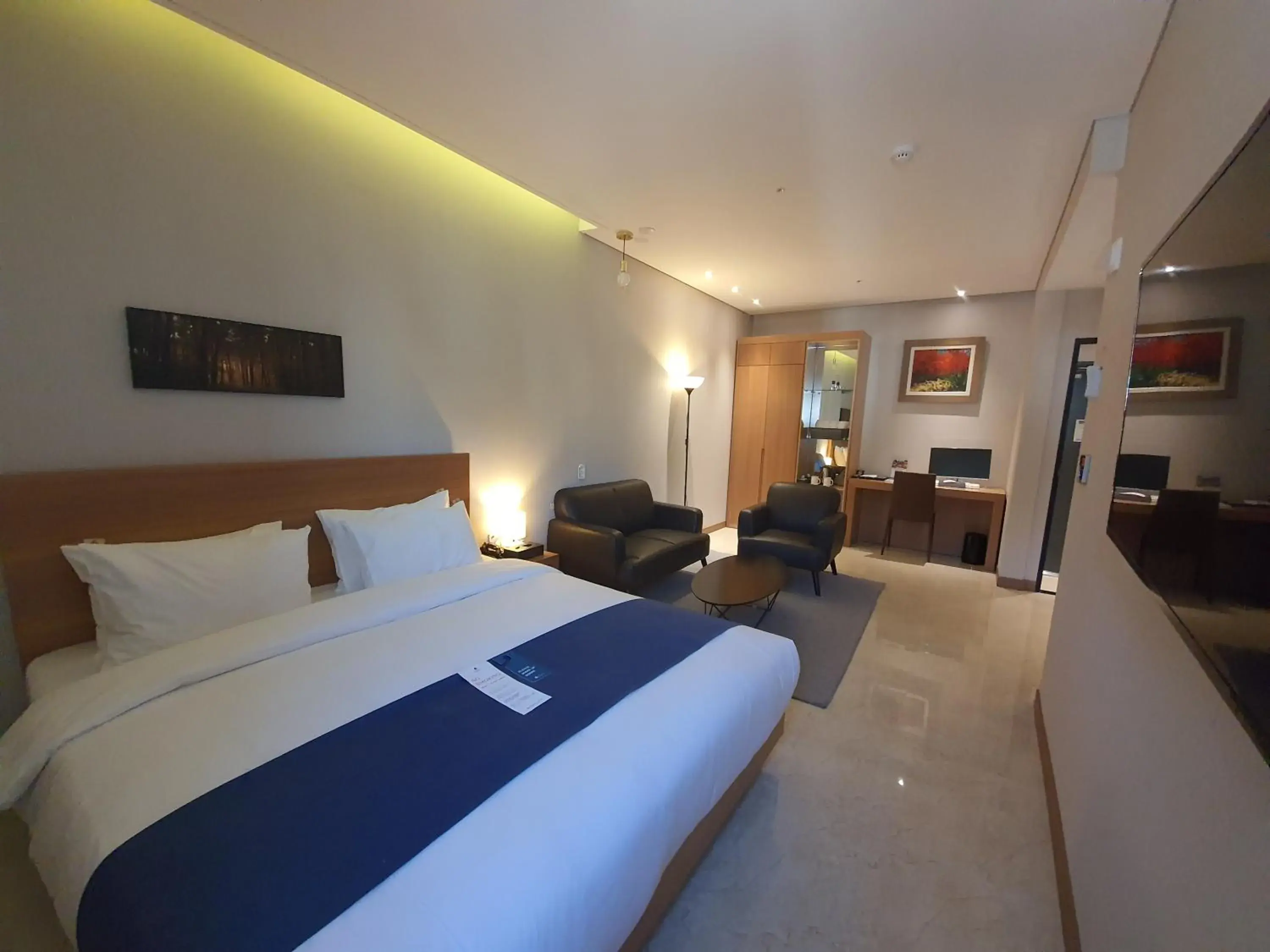 Decorative detail, Bed in Benikea Hotel Yangsan Decorative detail, Bed in Benikea Hotel Yangsan