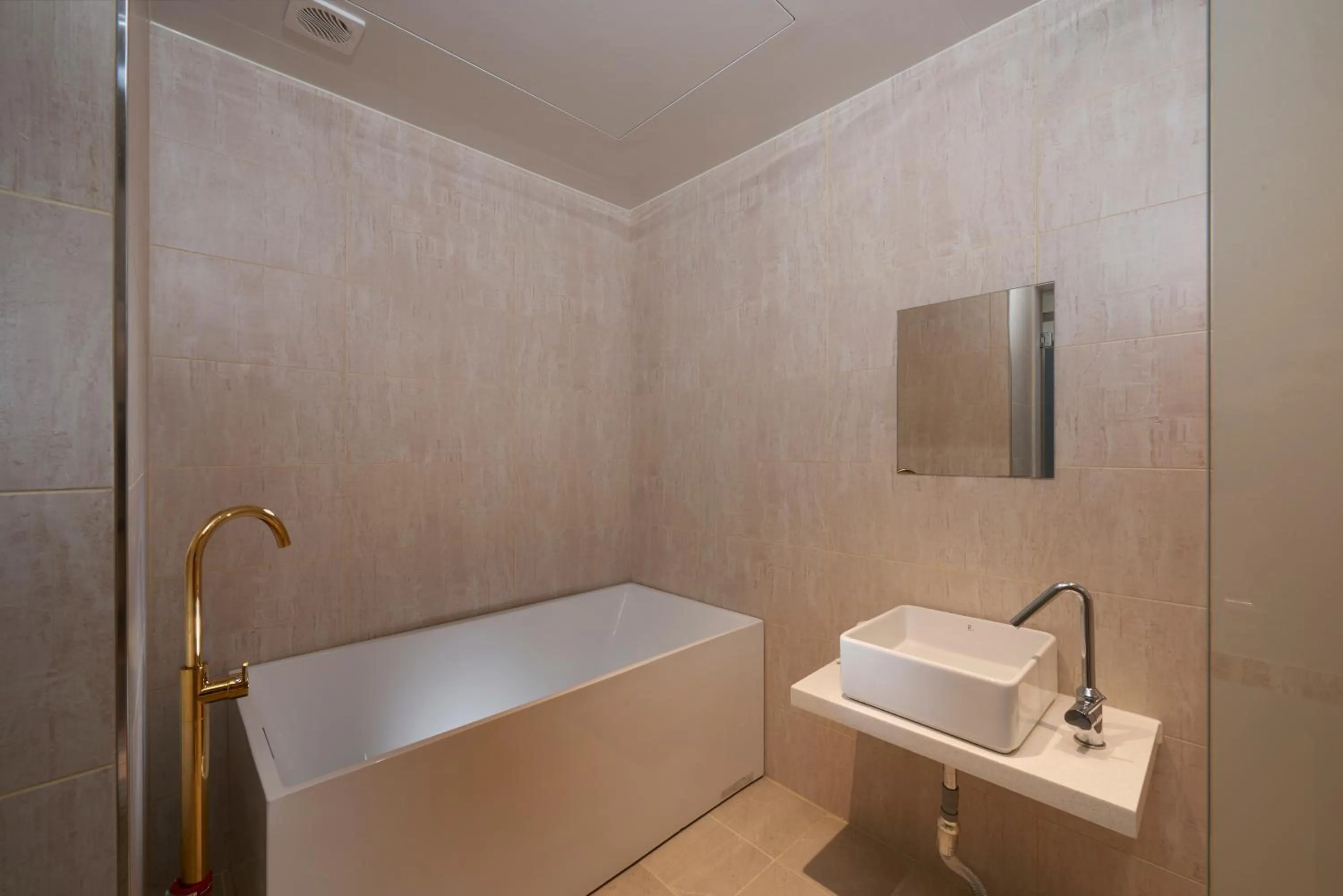 Bathroom in Benikea Hotel Yangsan