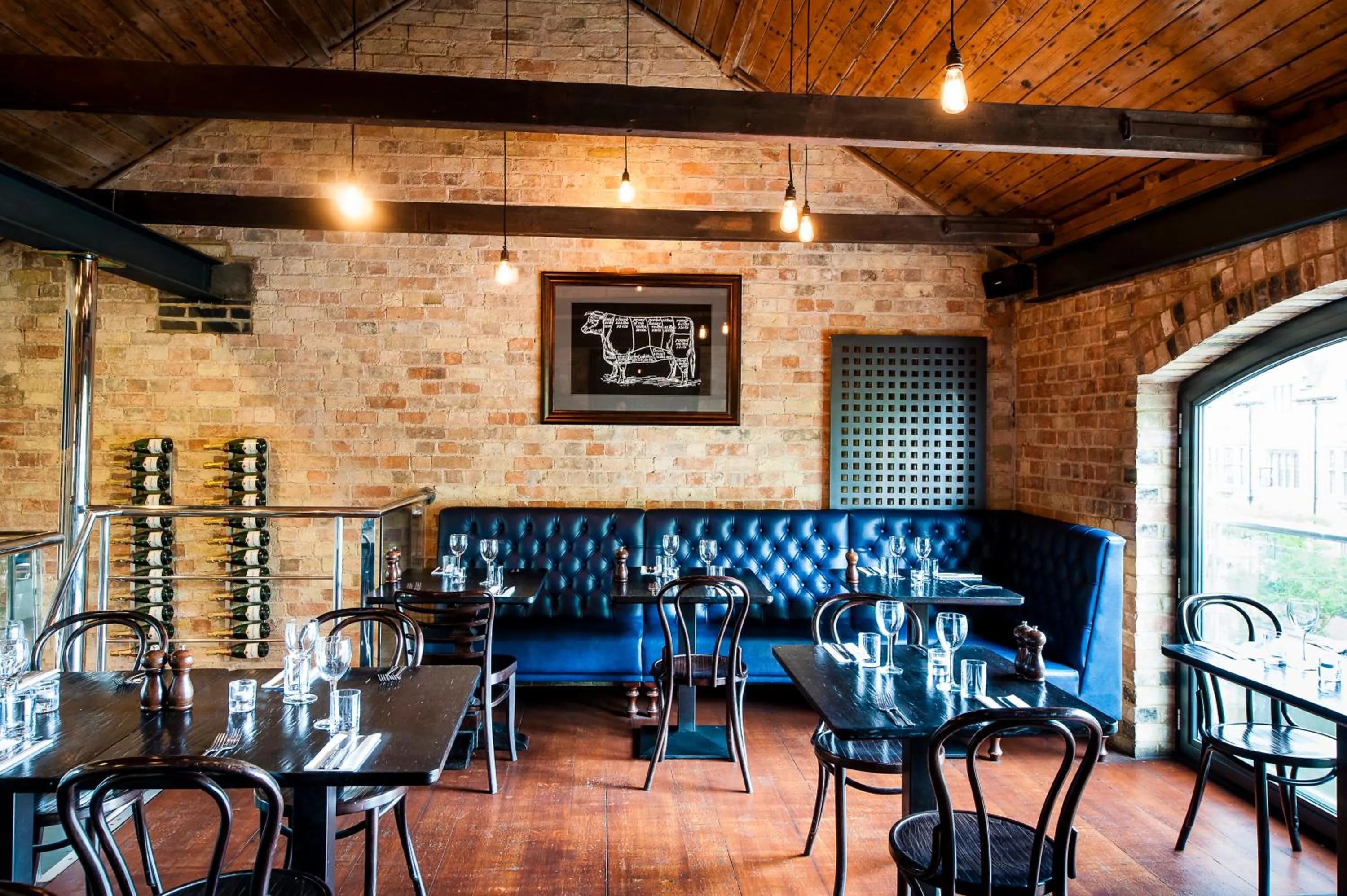 Restaurant/places to eat in The Varsity Hotel & Spa