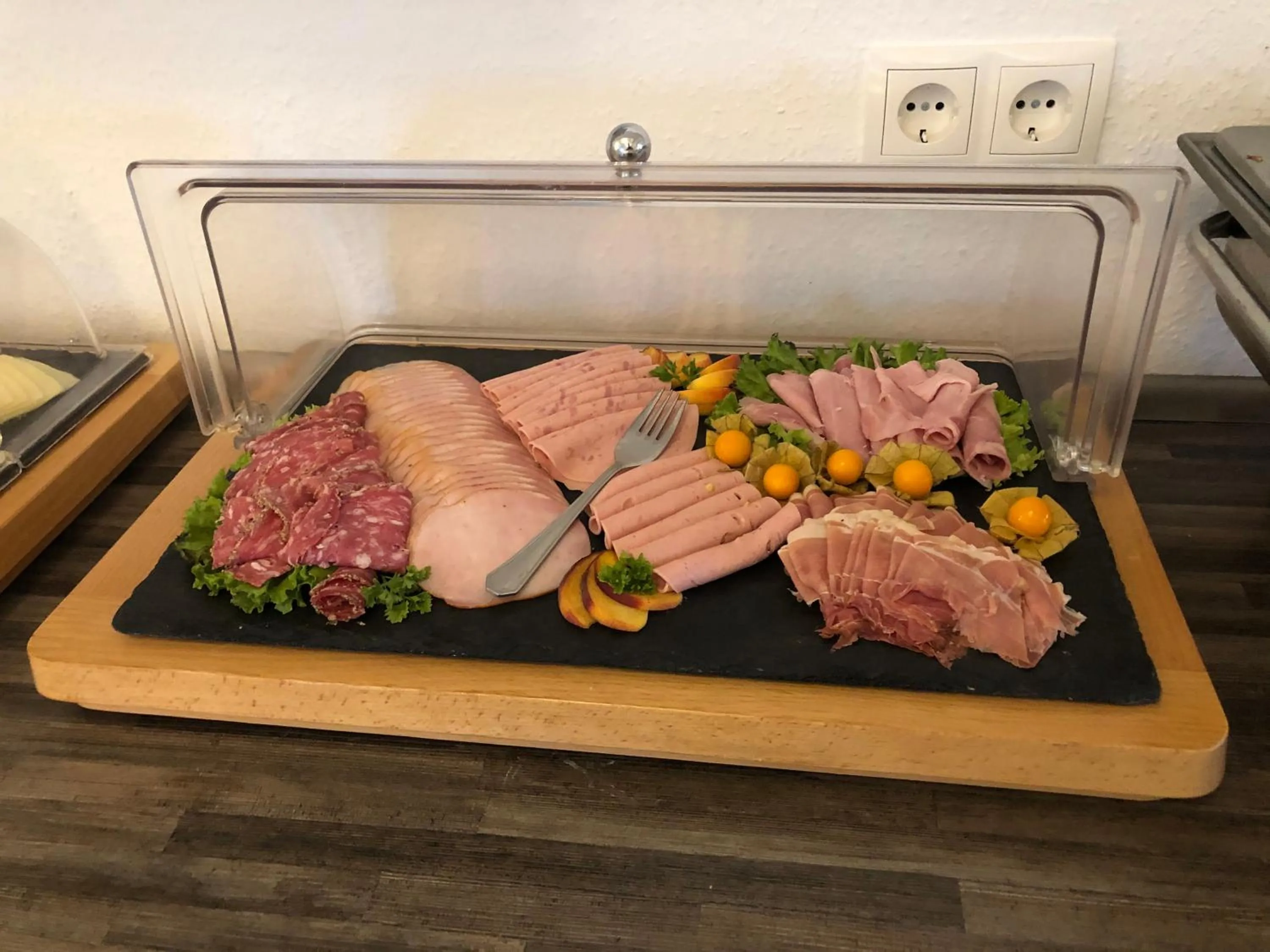 Buffet breakfast in WH Hotels Papenburg Zentrum