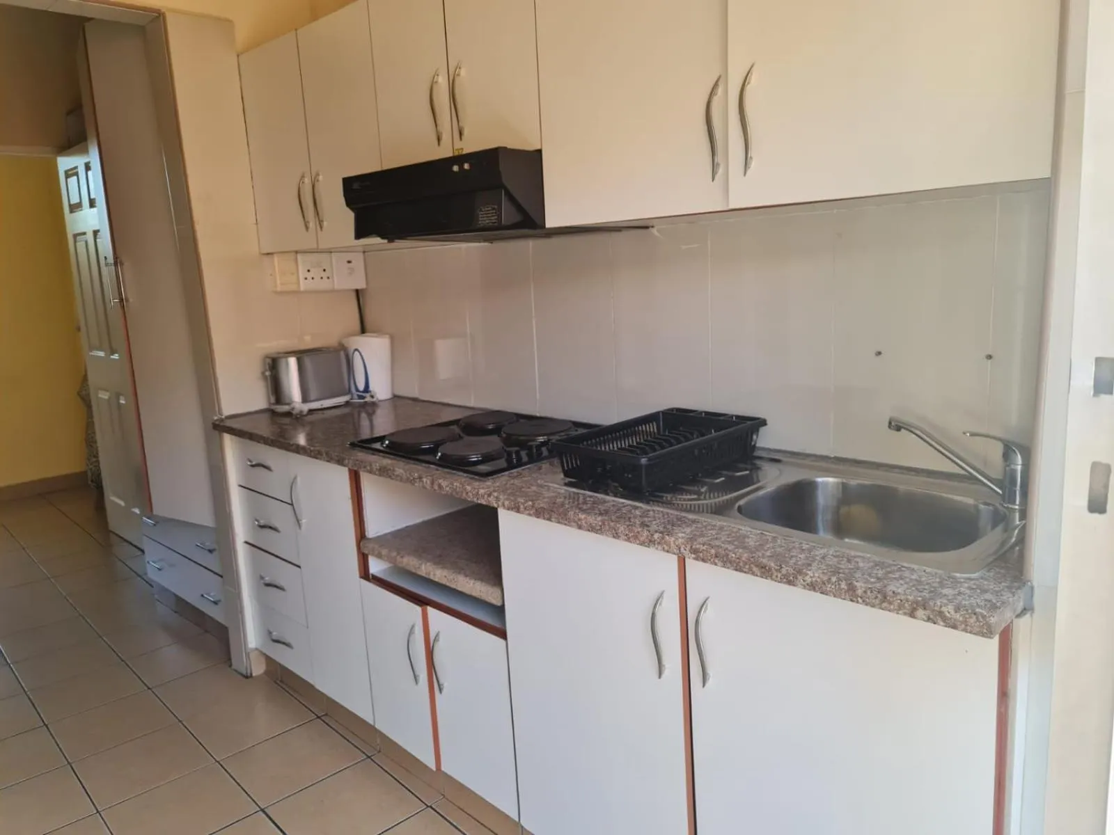 Kitchen or kitchenette in Bluff Accommodation Aybriden Self-Catering