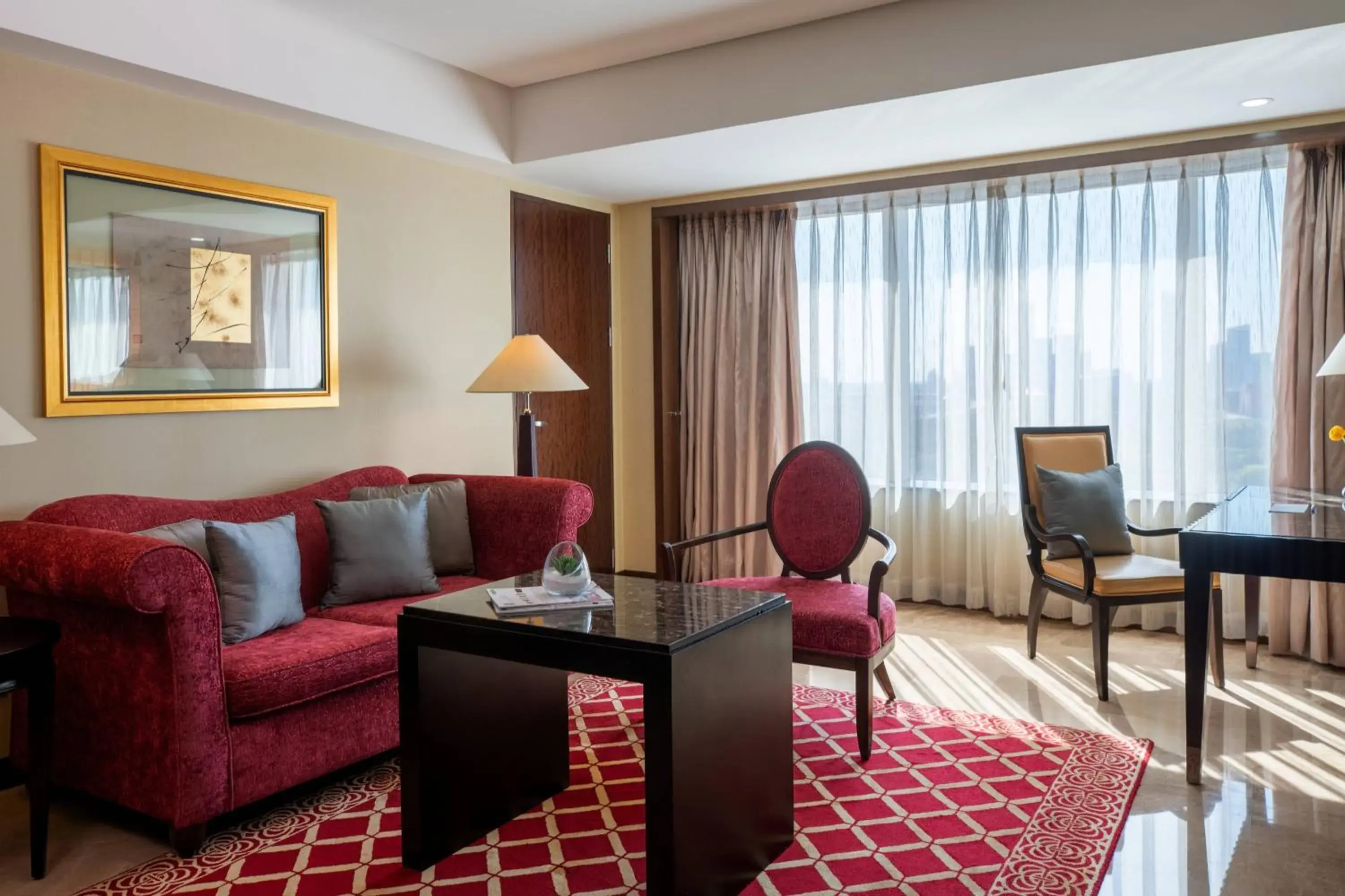 Executive Suite, 1 Bedroom Executive Suite, 1 King in Renaissance Tianjin TEDA Convention Centre Hotel Executive Suite, 1 Bedroom Executive Suite, 1 King in Renaissance Tianjin TEDA Convention Centre Hotel