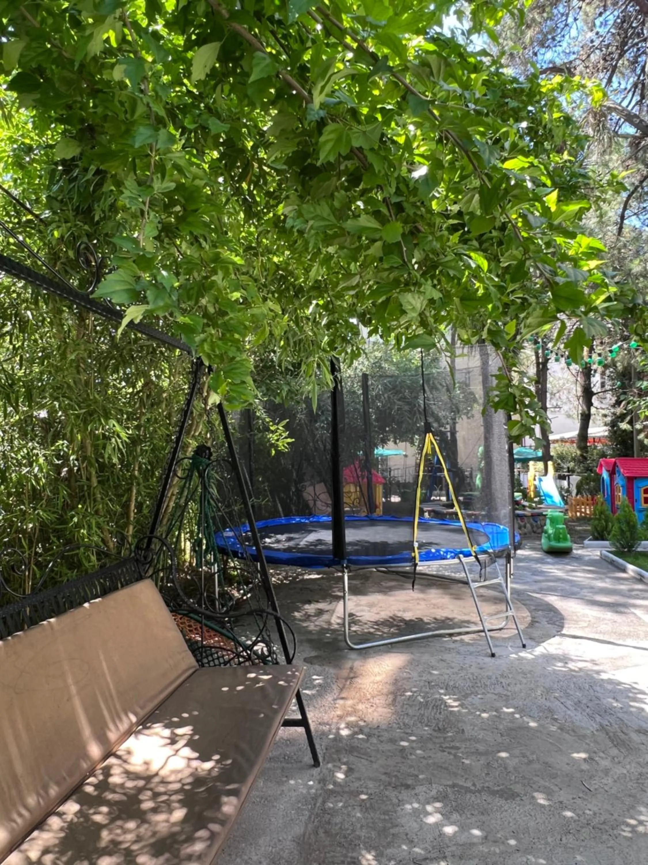 Communal lounge/ TV room in Hotel Inter