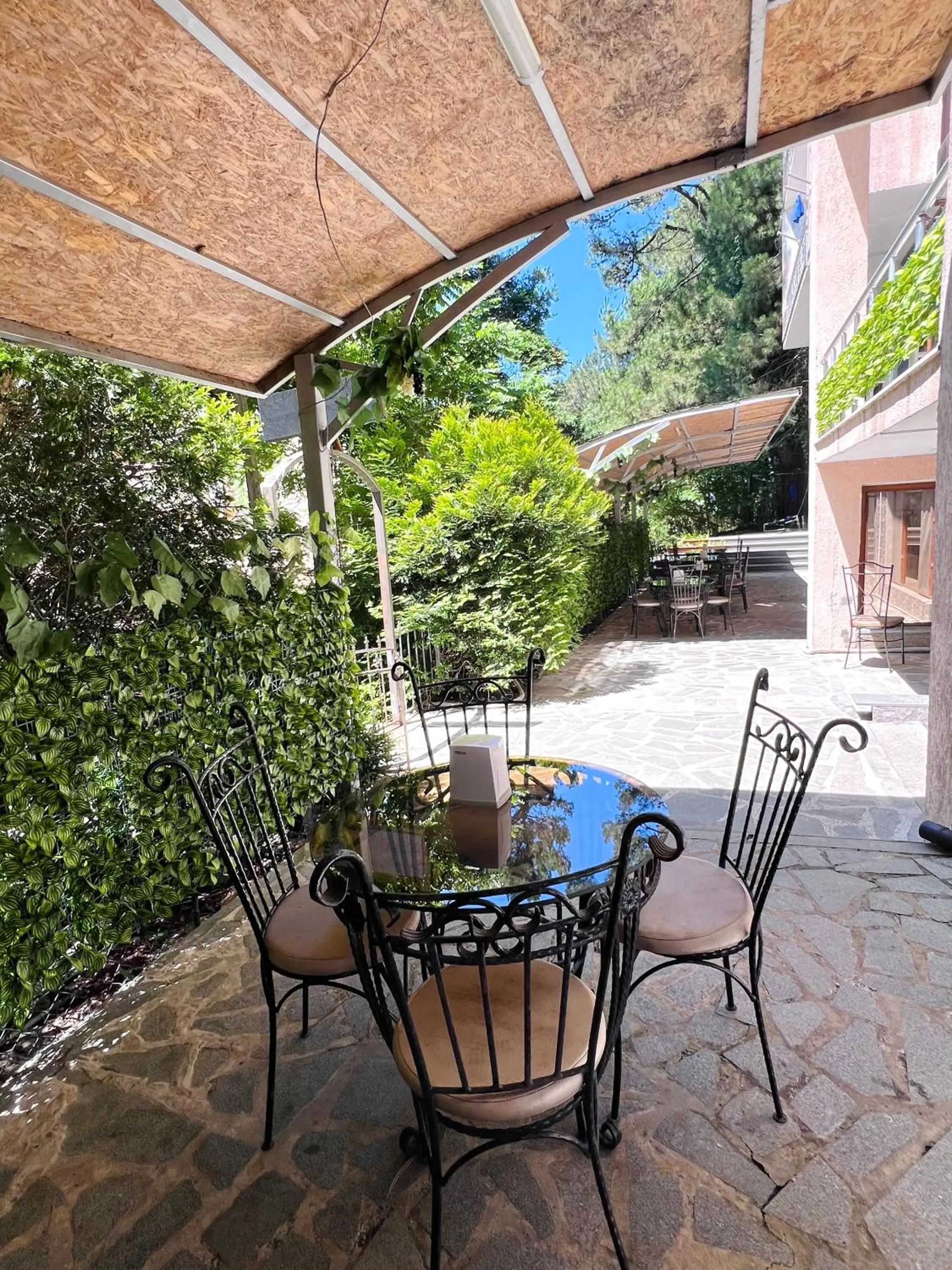 Patio in Hotel Inter