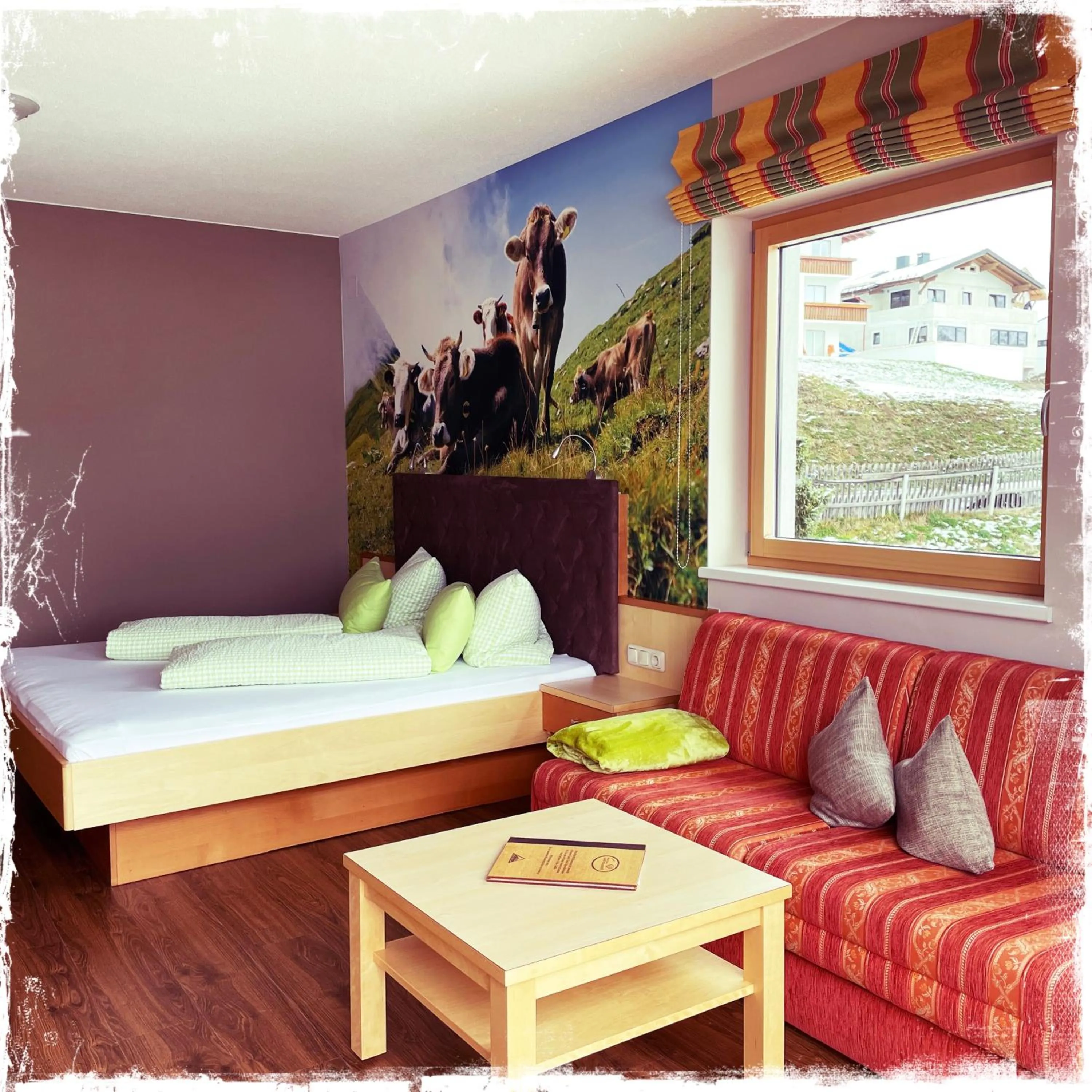 Photo of the whole room, Bed in Hotel Garni Alpendiamant