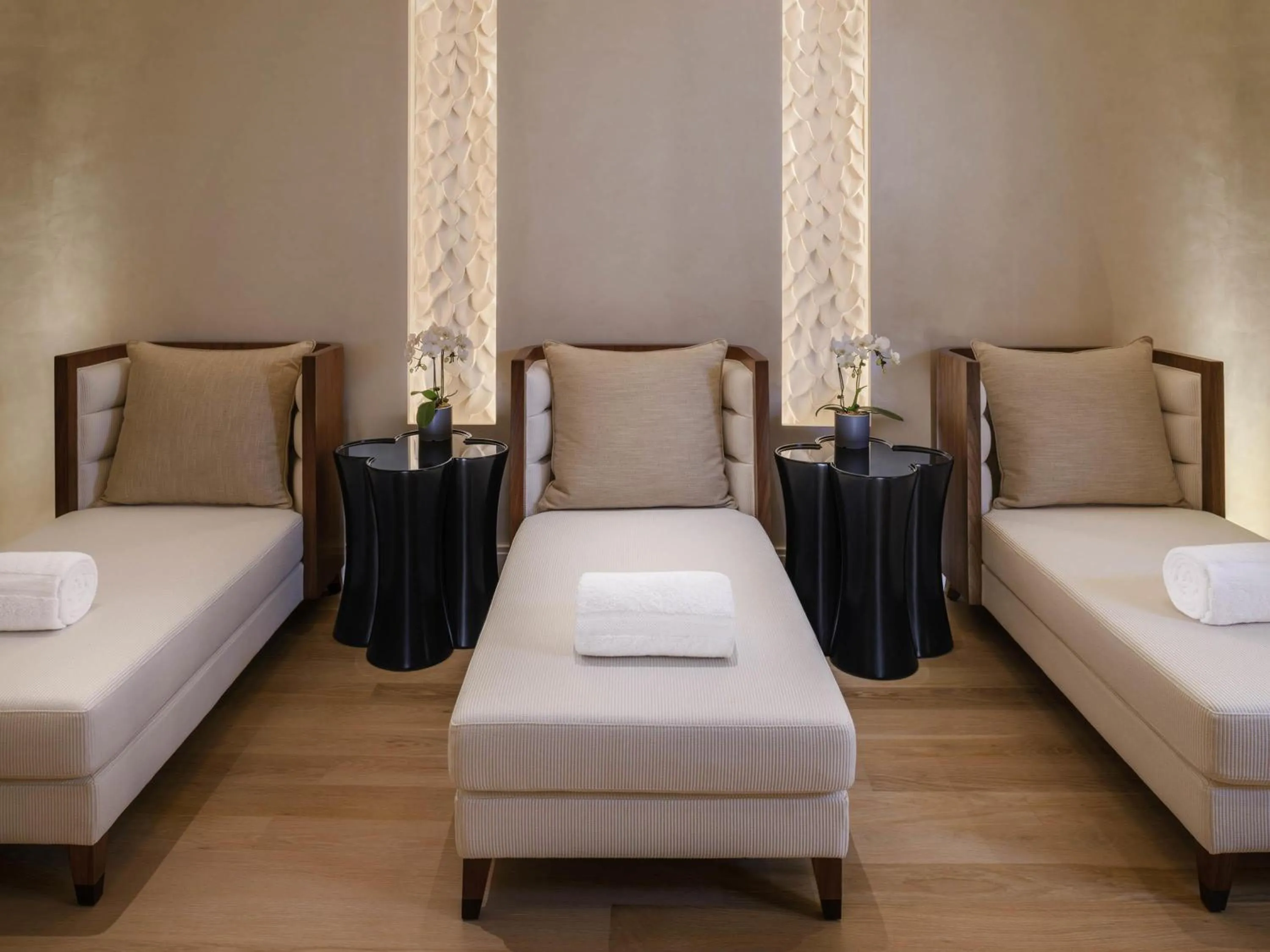 Spa and wellness centre/facilities, Bed in Raffles Singapore