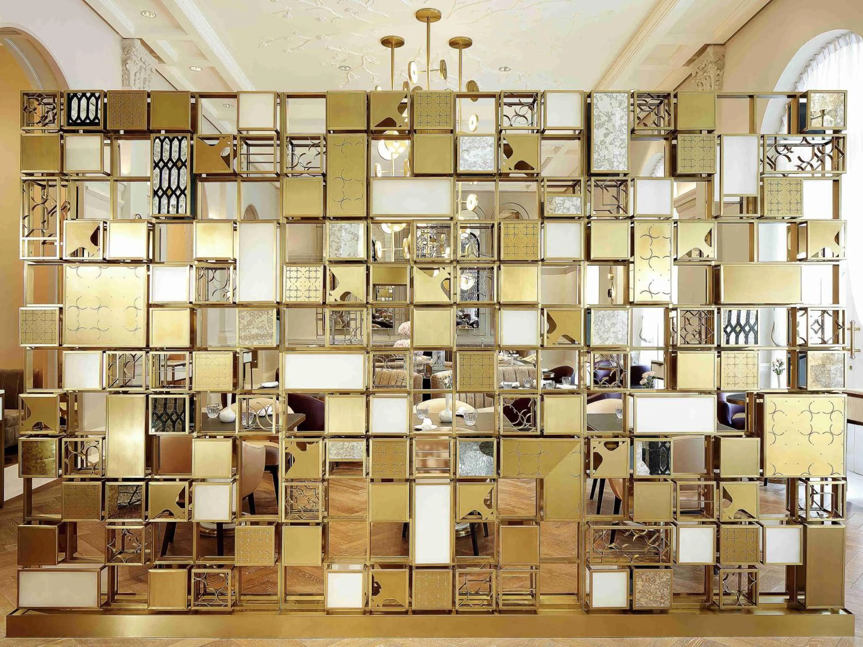 Restaurant/places to eat in Raffles Singapore