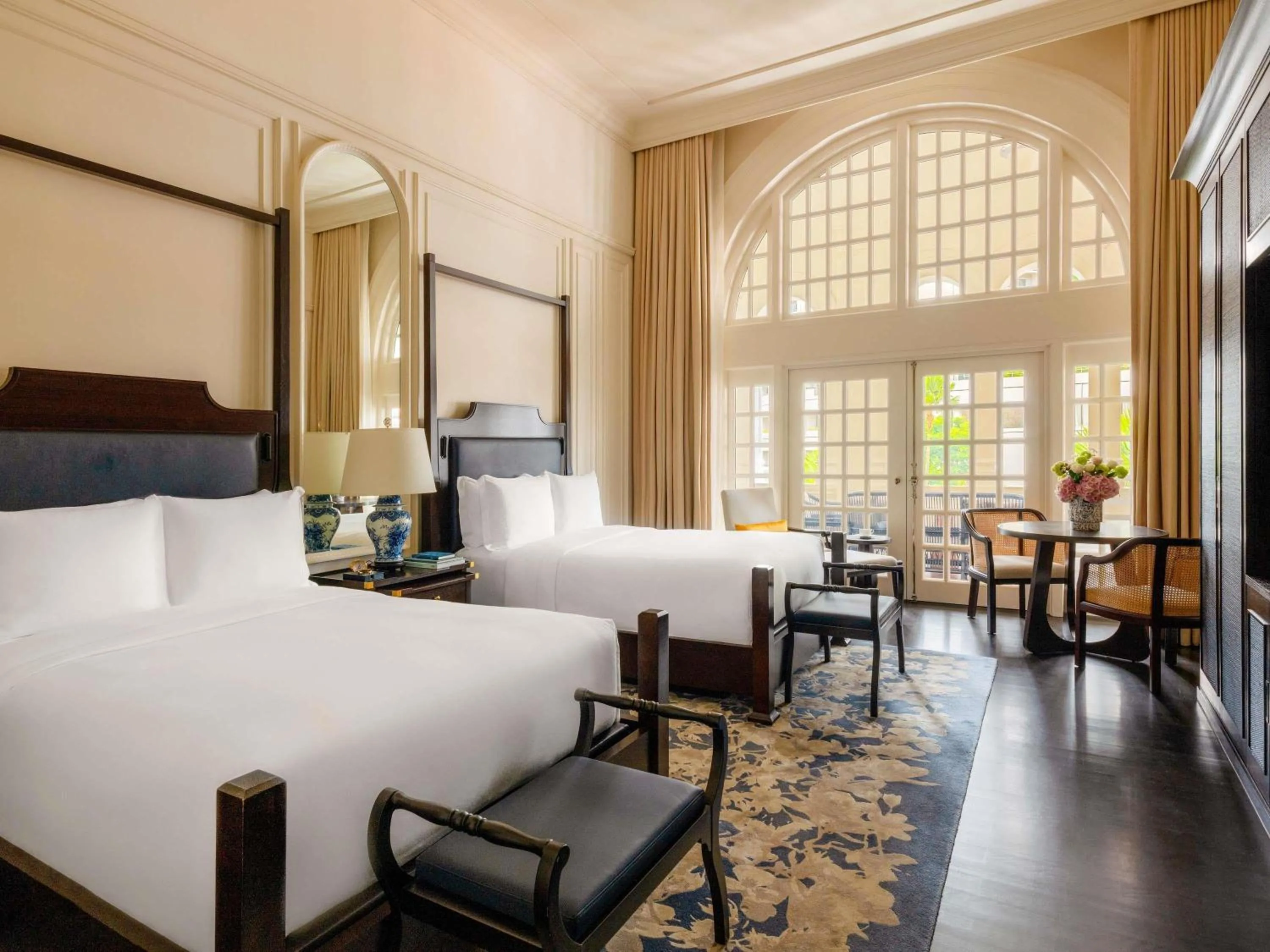 Bedroom, Bed in Raffles Singapore