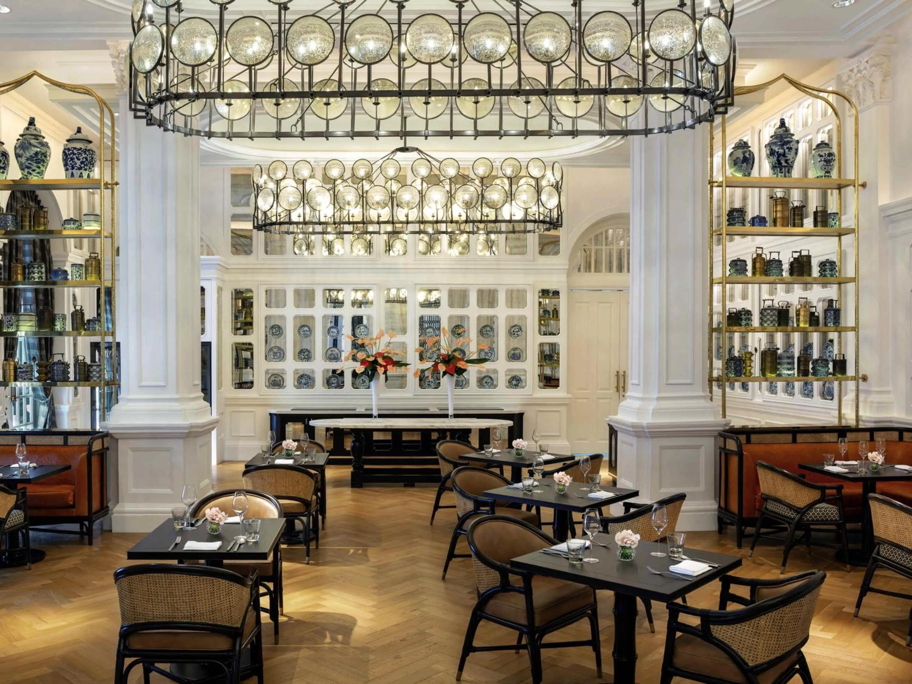 Restaurant/places to eat in Raffles Singapore