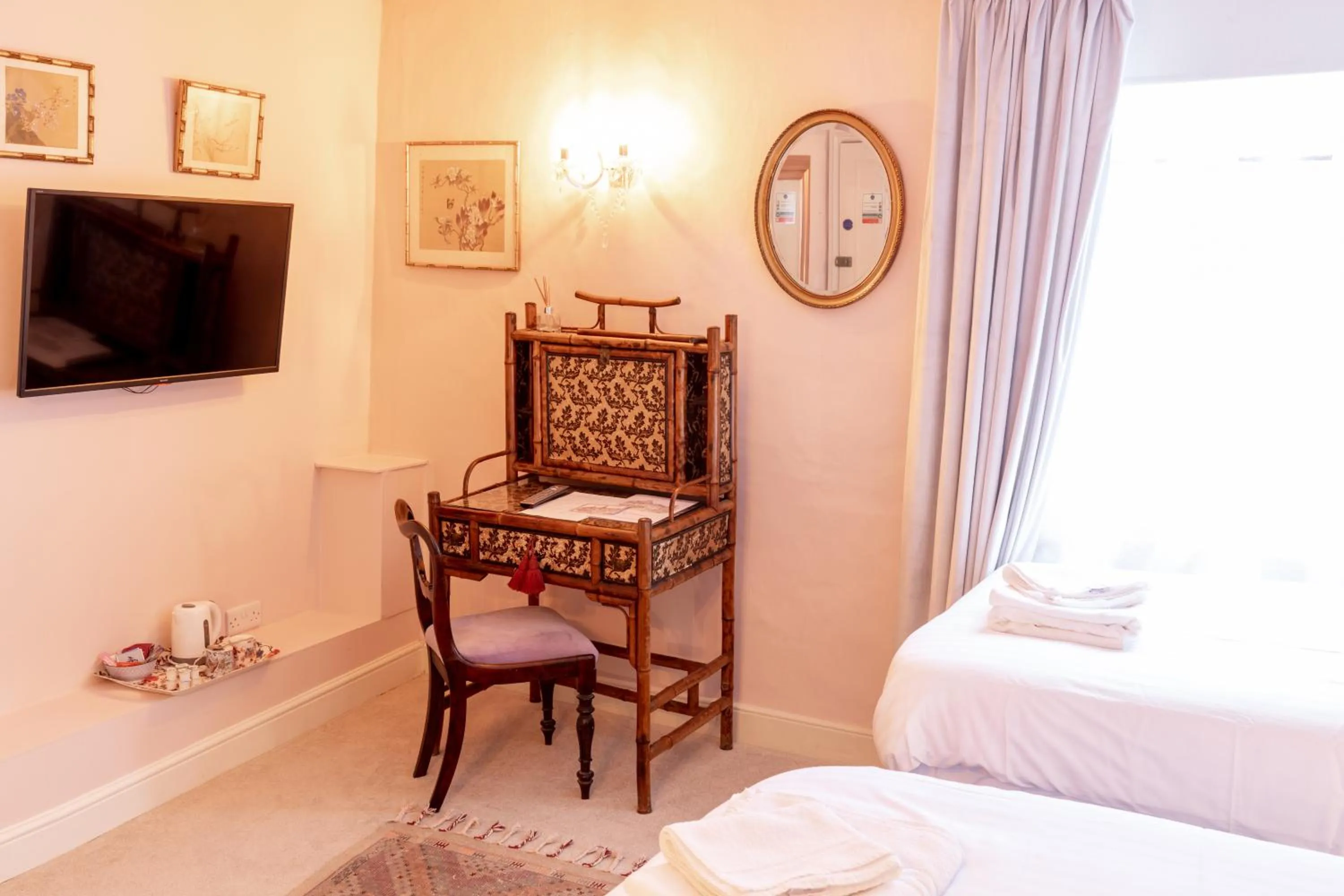 Seating area, Bed in The Old Vicarage Hotel & Restaurant