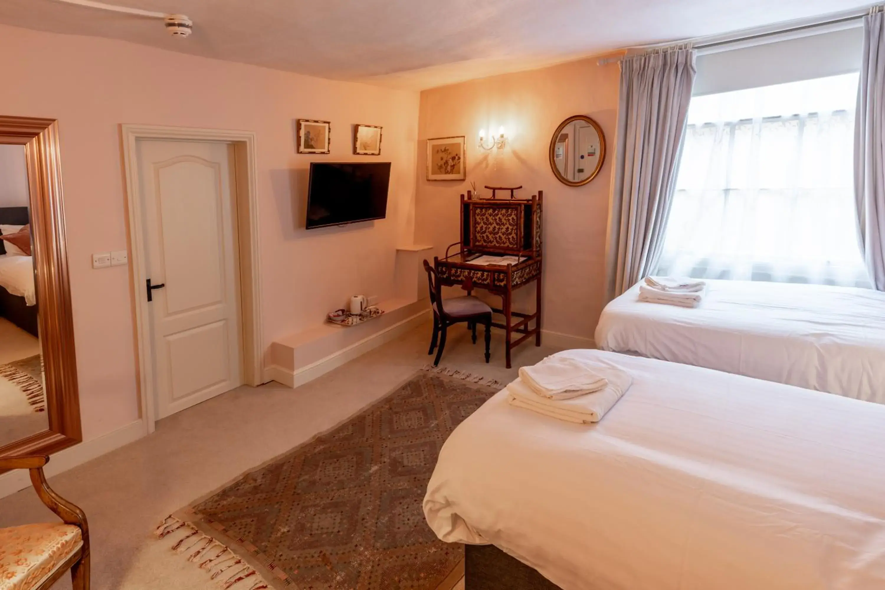 Classic Twin Room - single occupancy in The Old Vicarage Hotel & Restaurant Classic Twin Room - single occupancy in The Old Vicarage Hotel & Restaurant