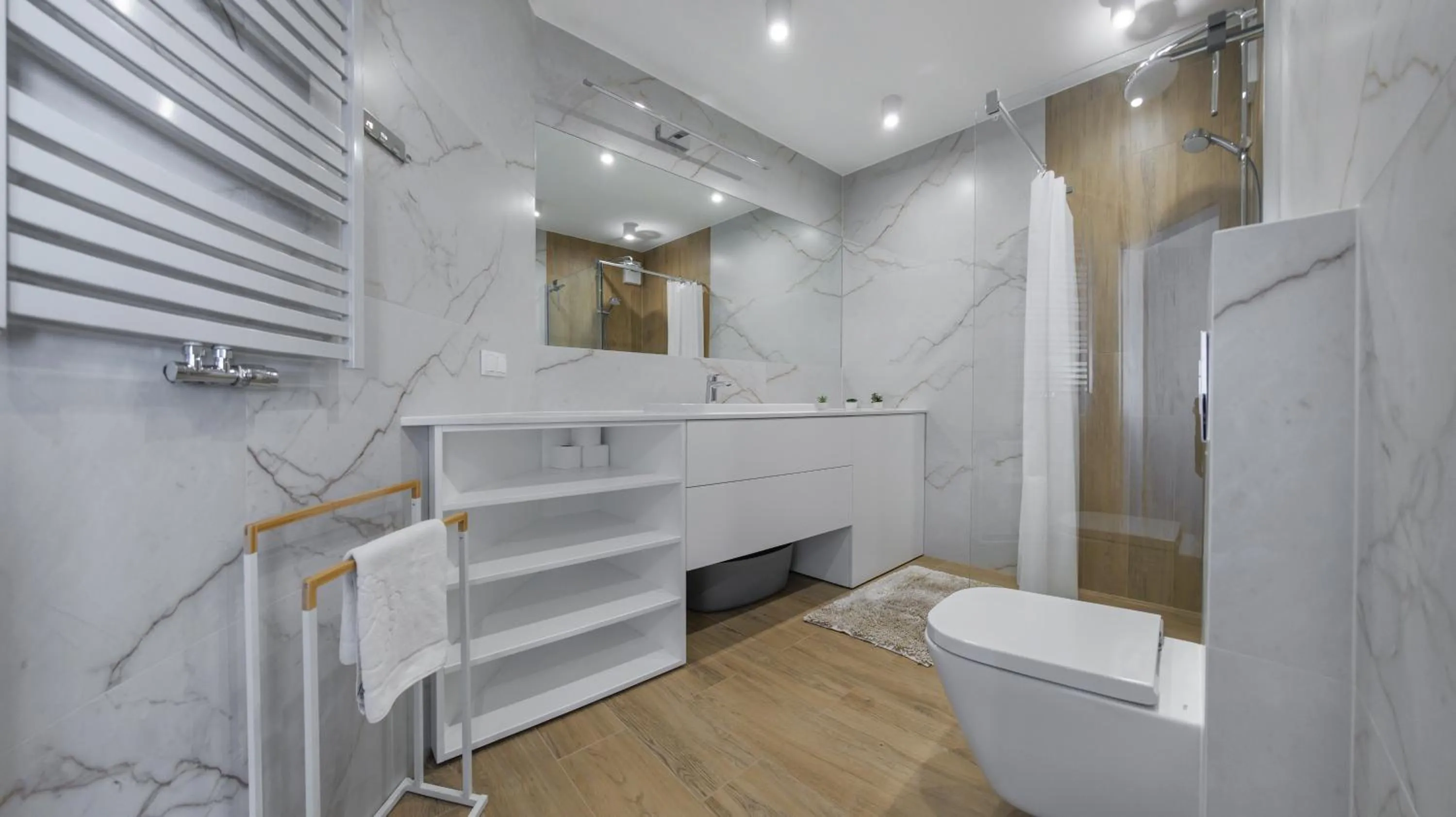 Shower in Na Klifie, Sun & Snow