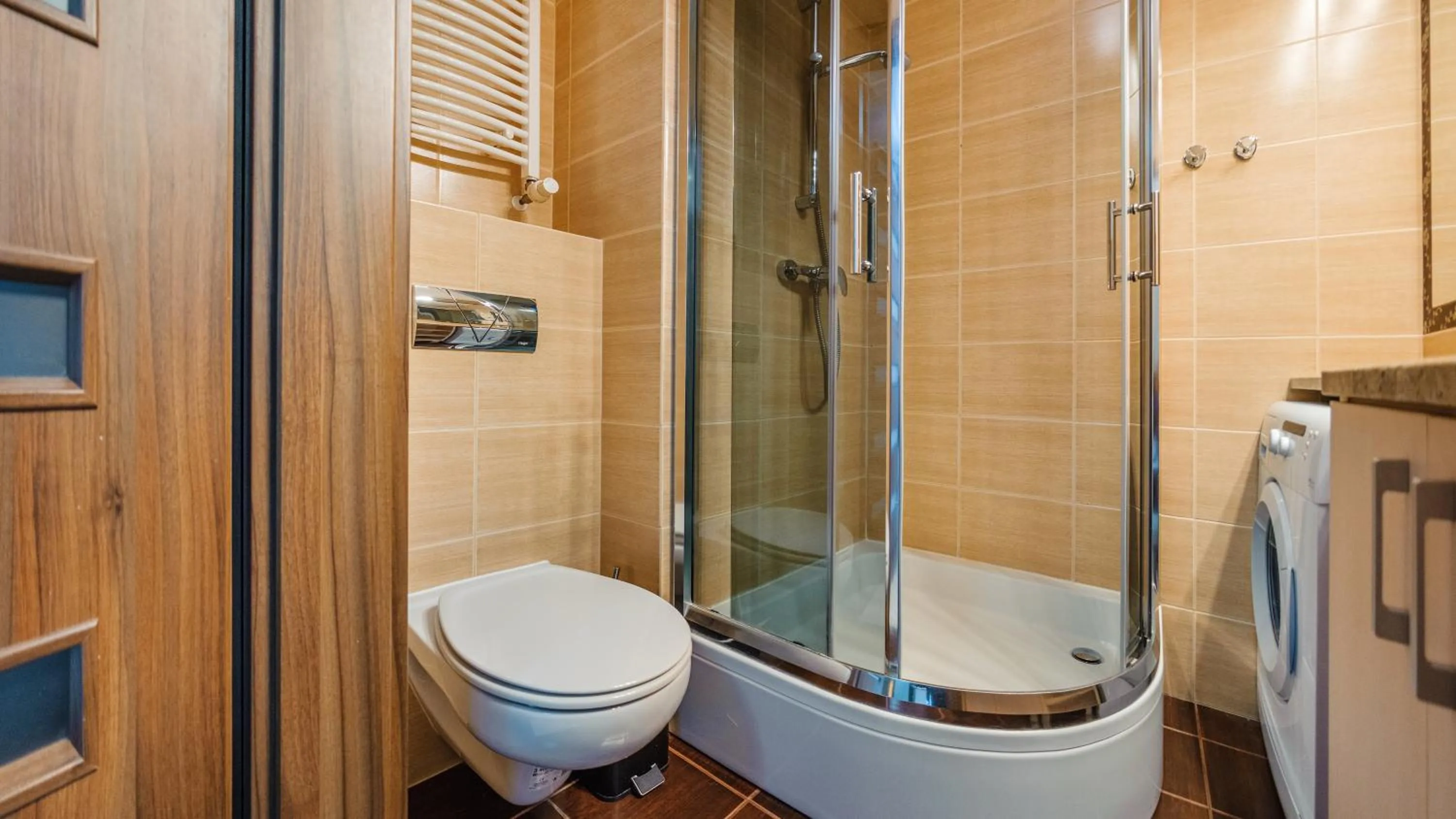 Shower in Na Klifie, Sun & Snow