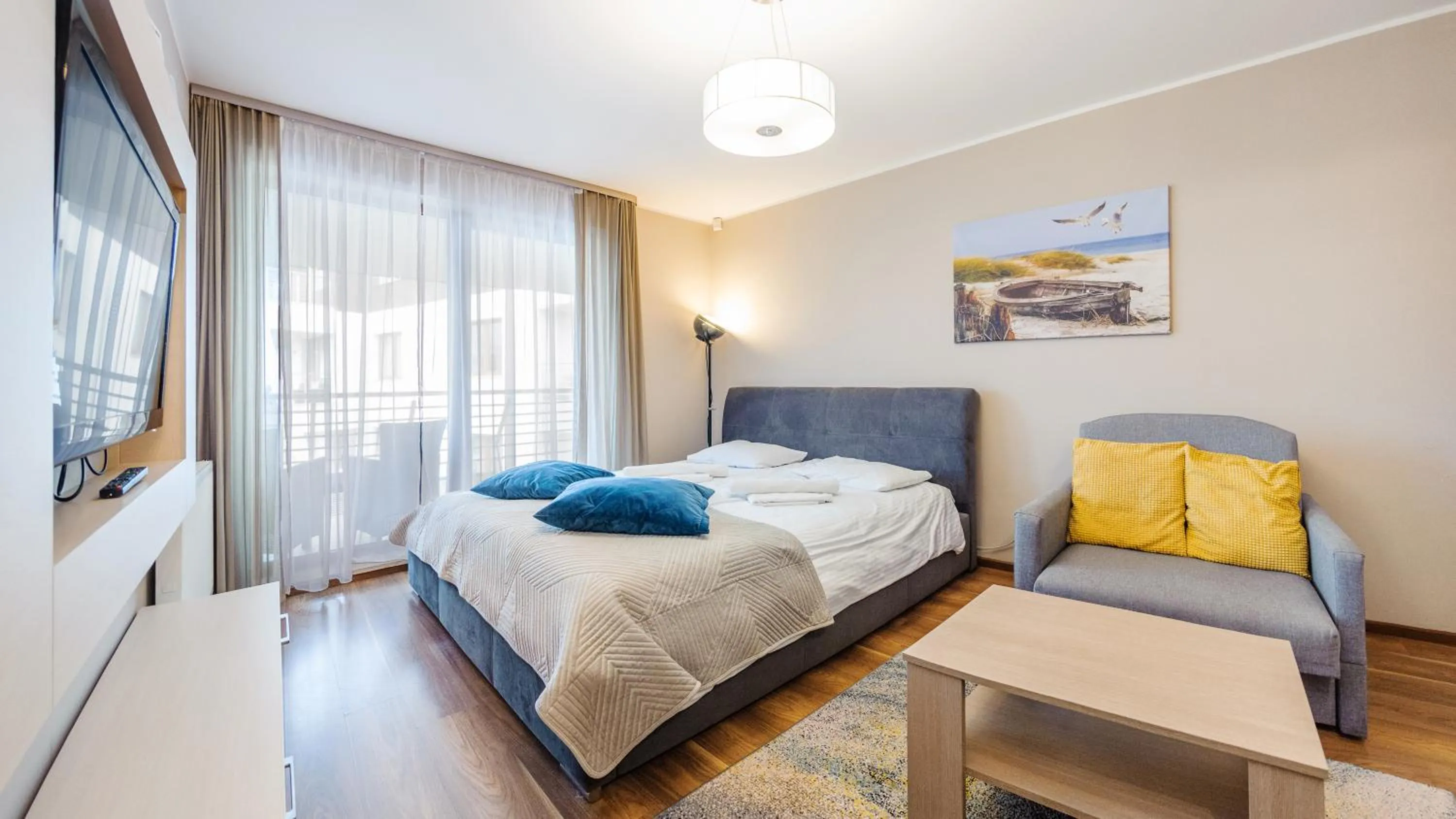 Bed in Na Klifie, Sun & Snow